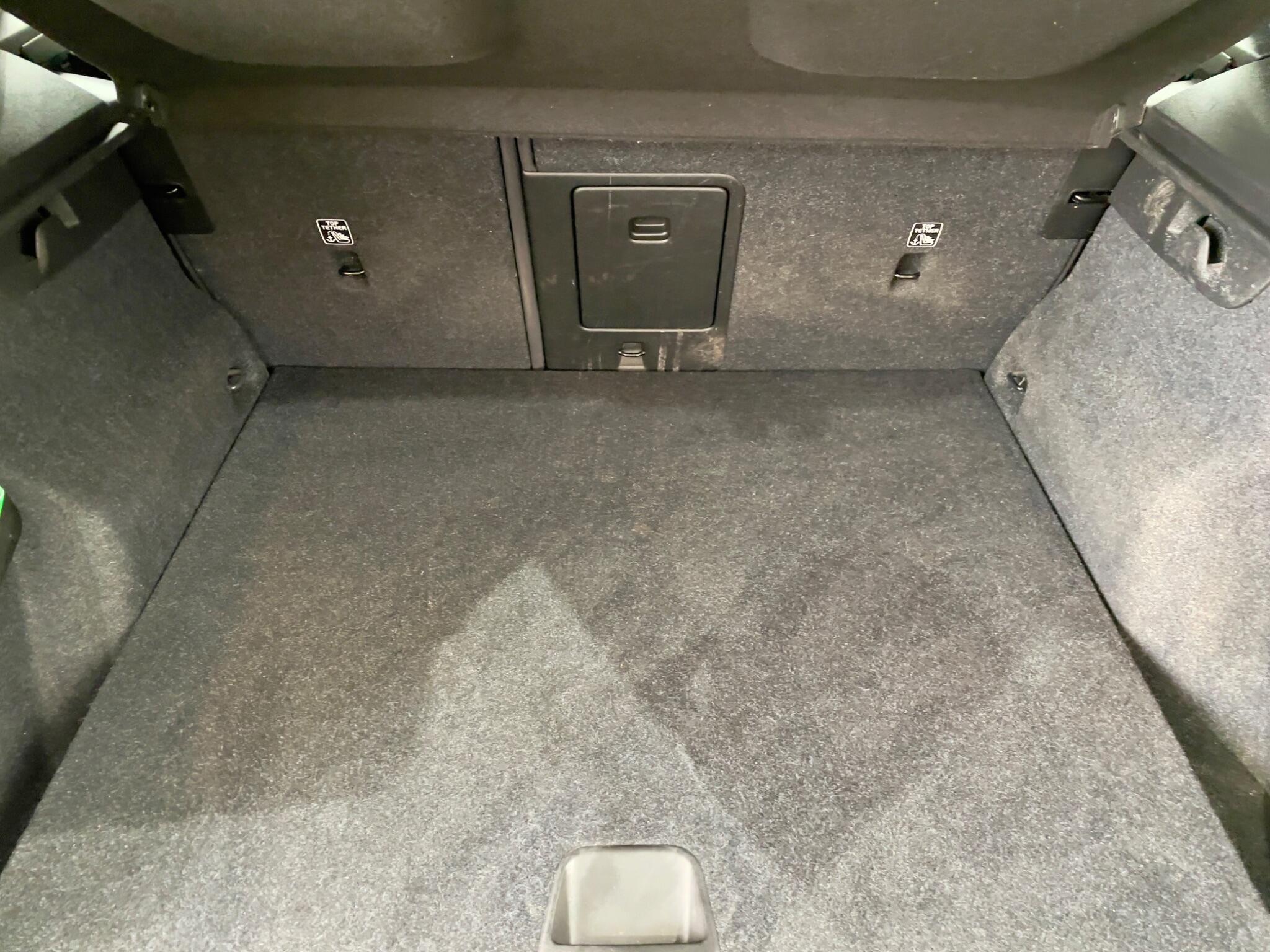 Volvo XC40 view 41