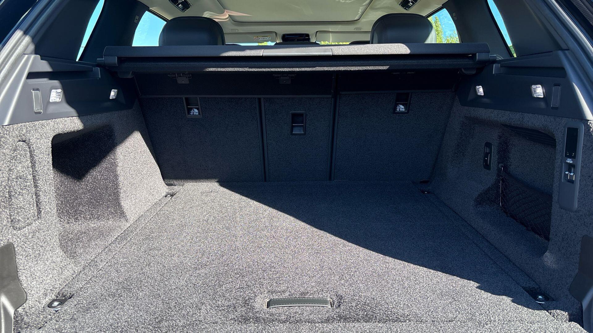 Land Rover Range Rover view 40