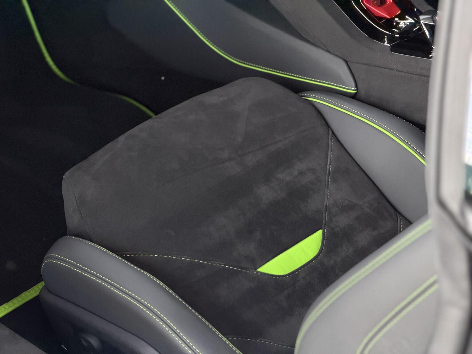 Lamborghini Huracan view 51