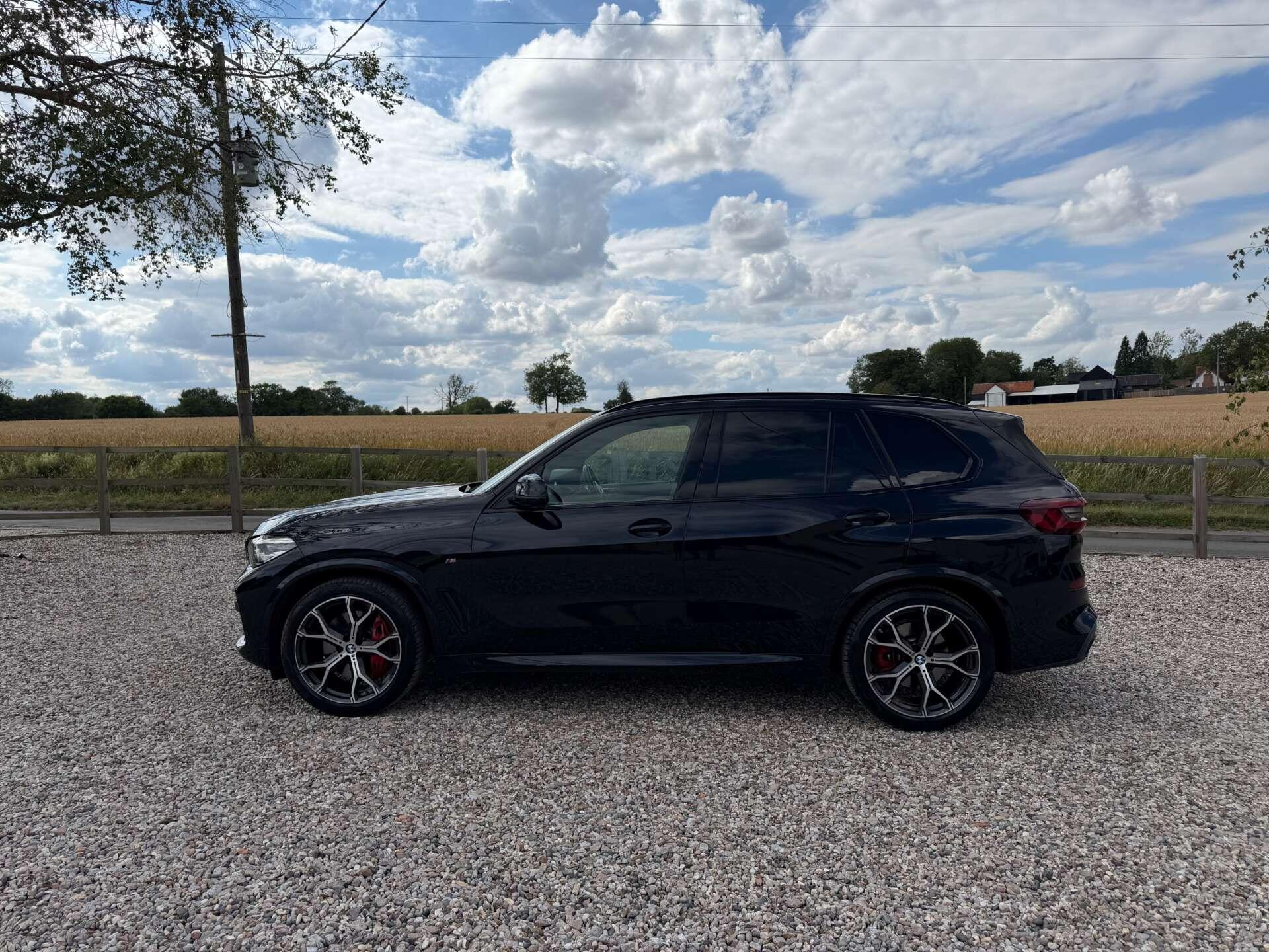 BMW X5 view 6