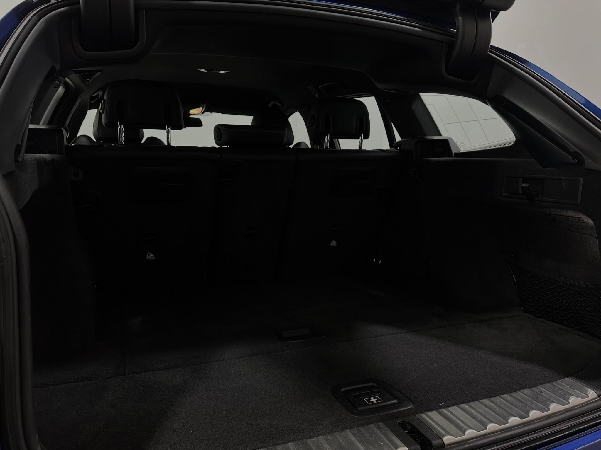 BMW 3 Series view 48