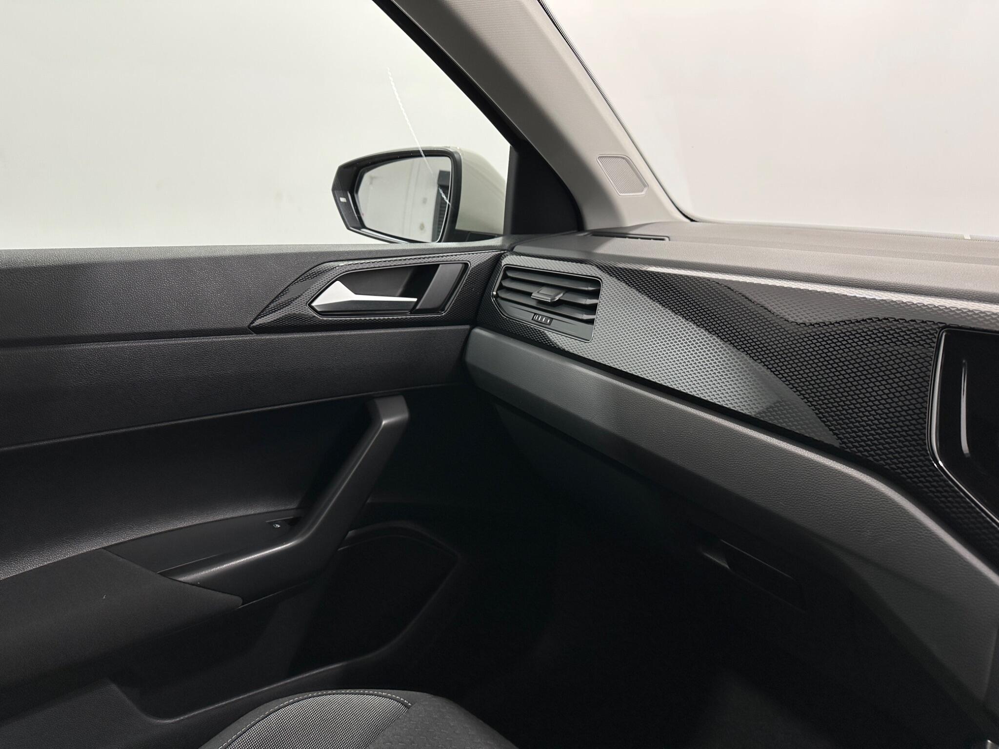 Volkswagen Polo view 25