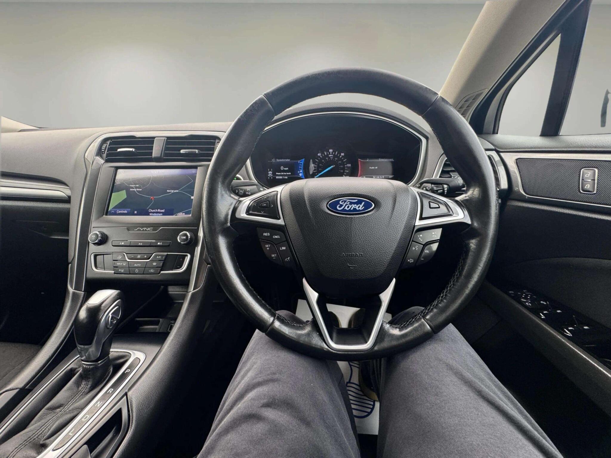 Ford Mondeo view 61
