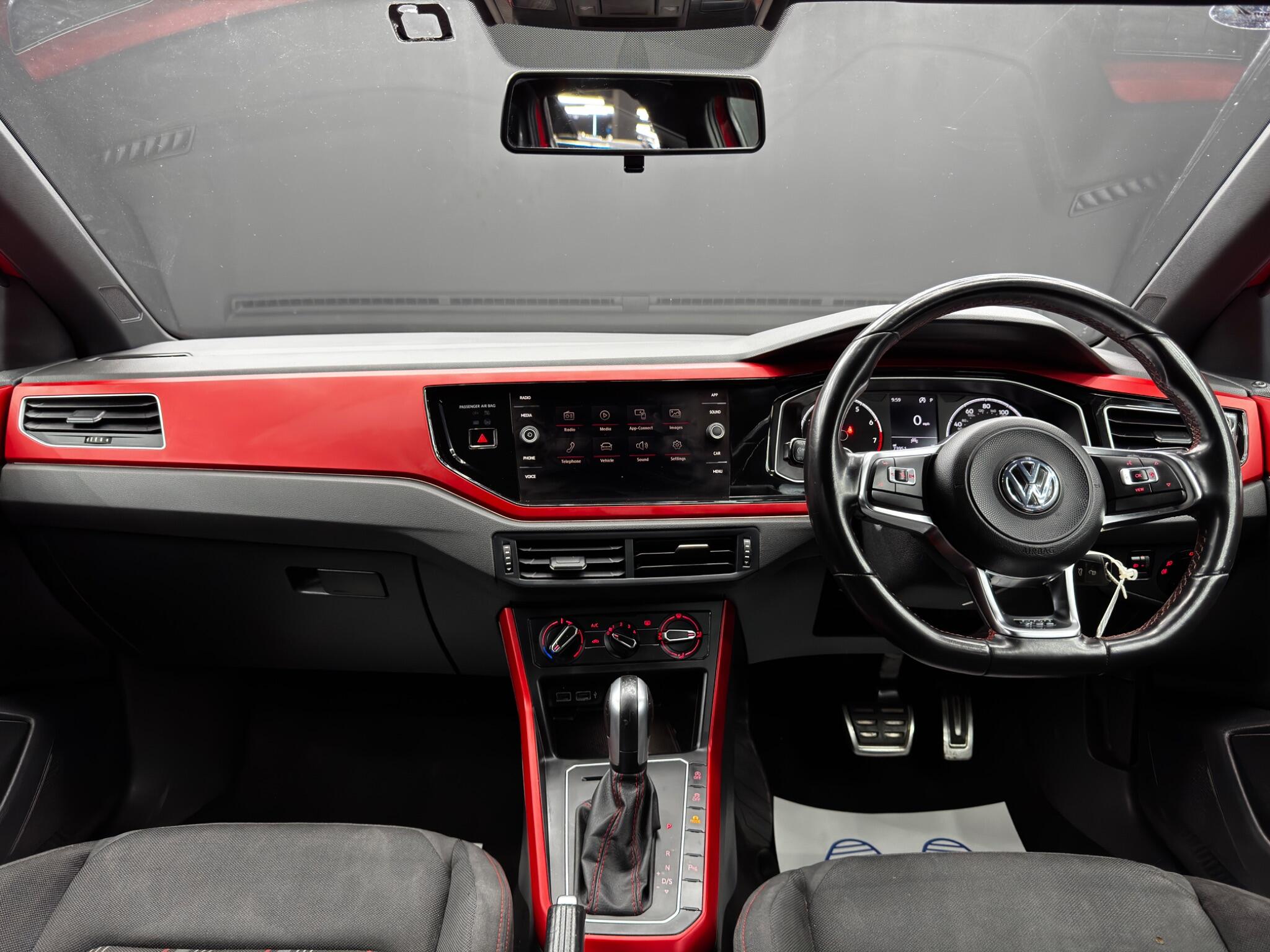 Volkswagen Polo view 10