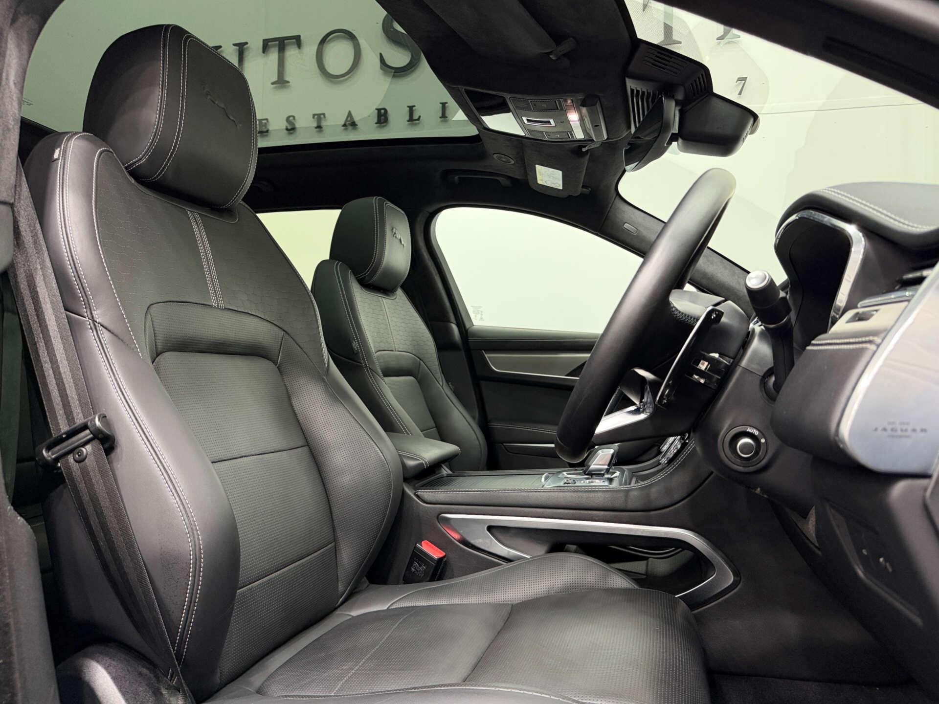 Jaguar F-Pace view 2
