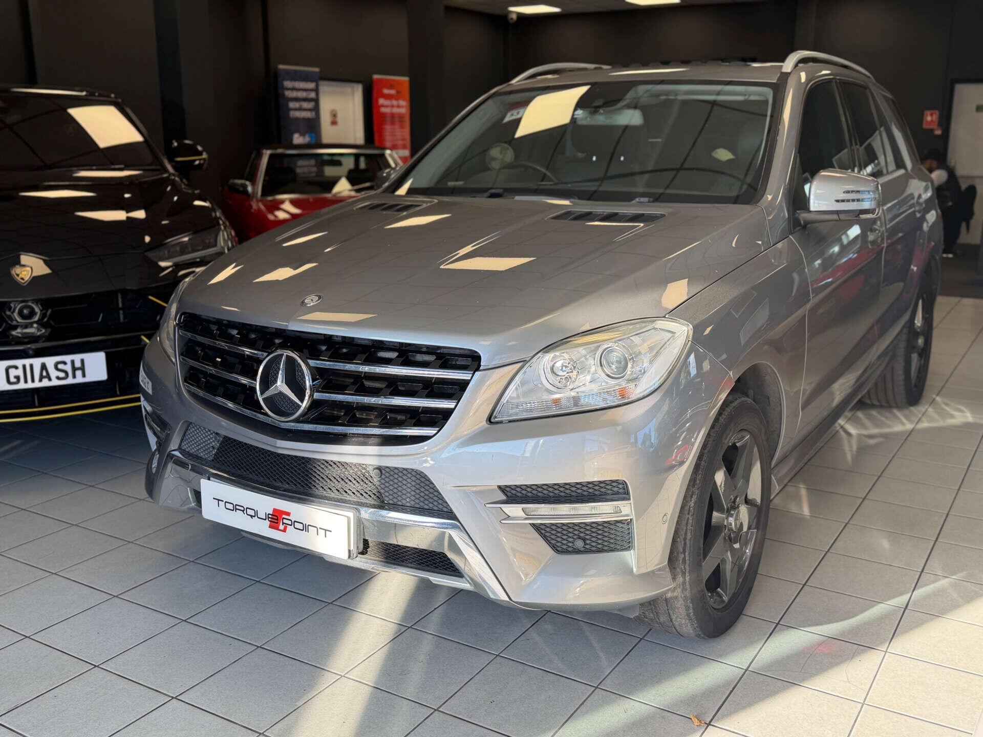 Mercedes-Benz M-Class view 3