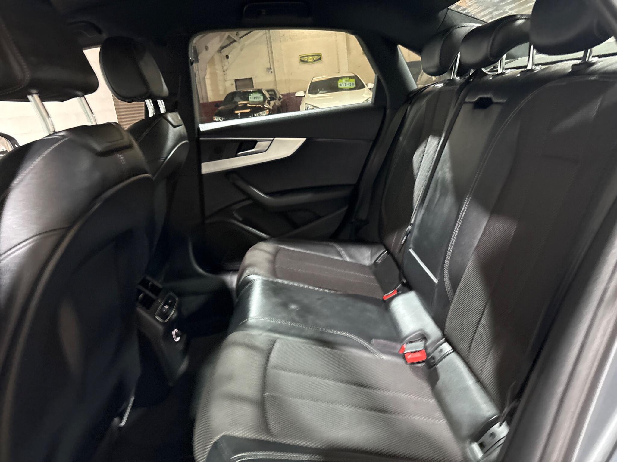 Audi A4 view 24