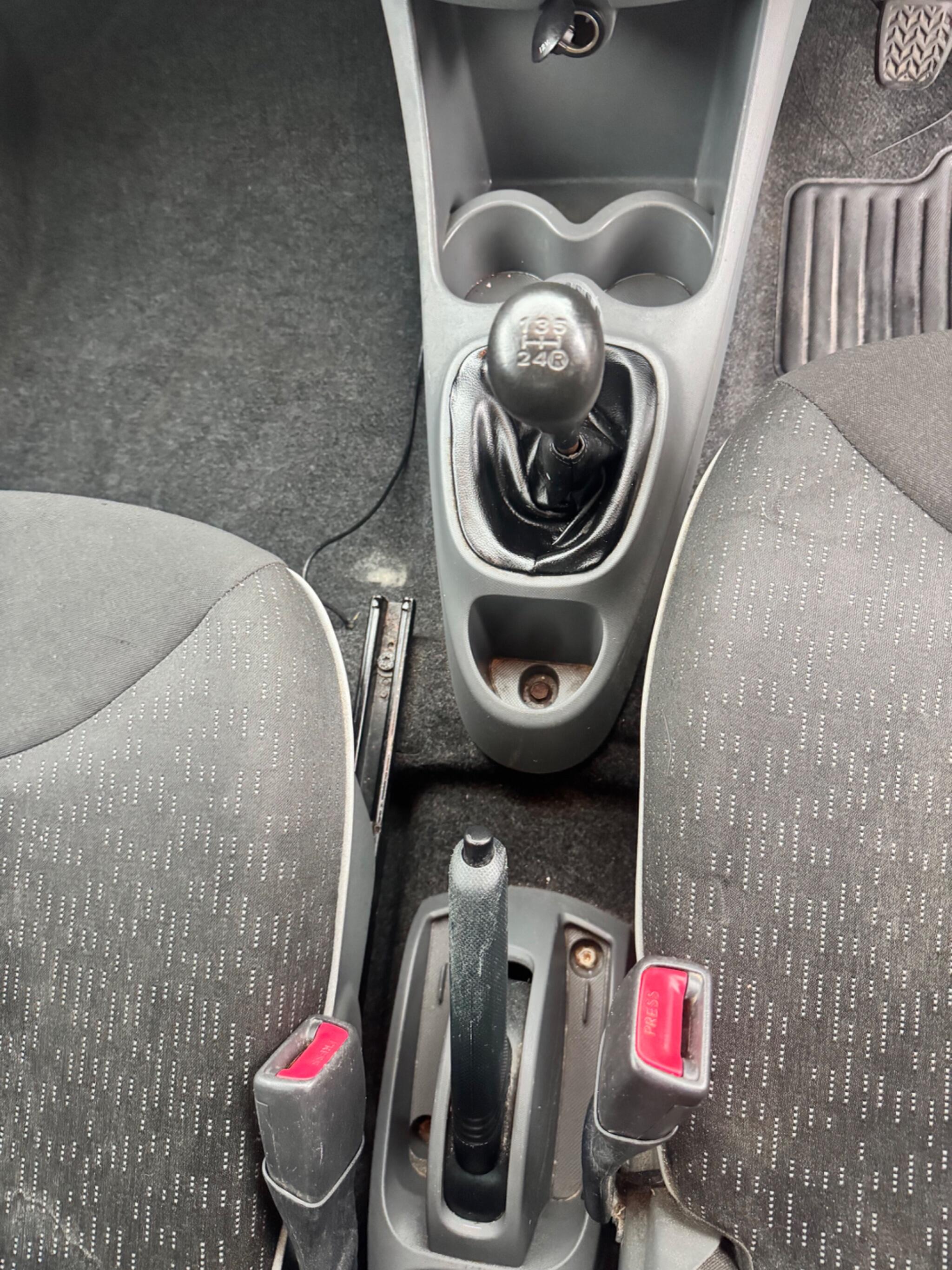 Peugeot 107 view 26
