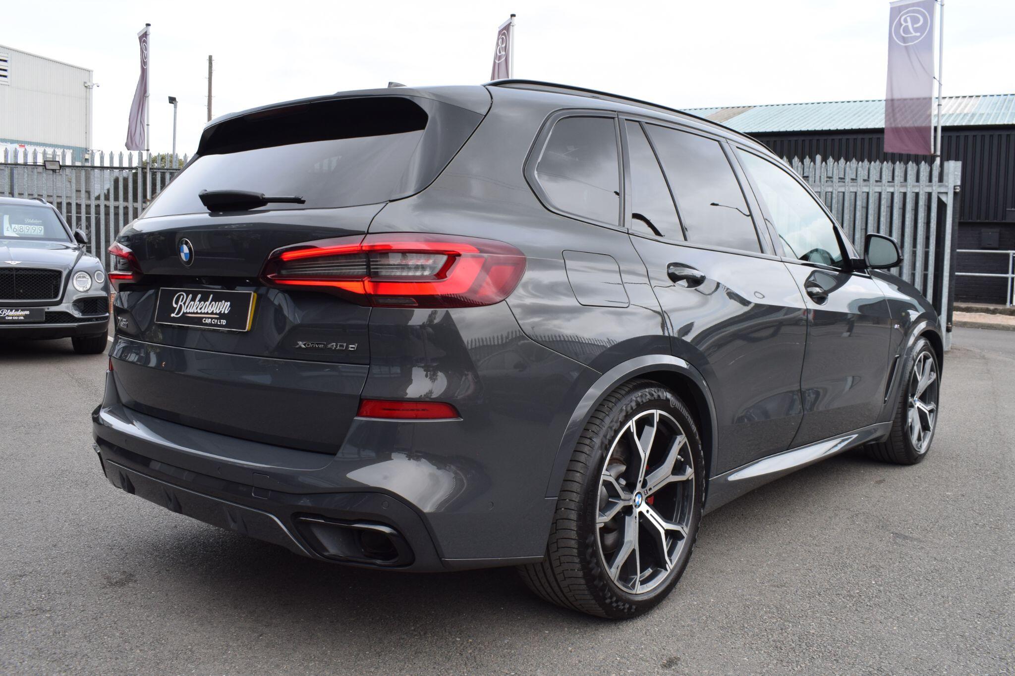 BMW X5 view 5