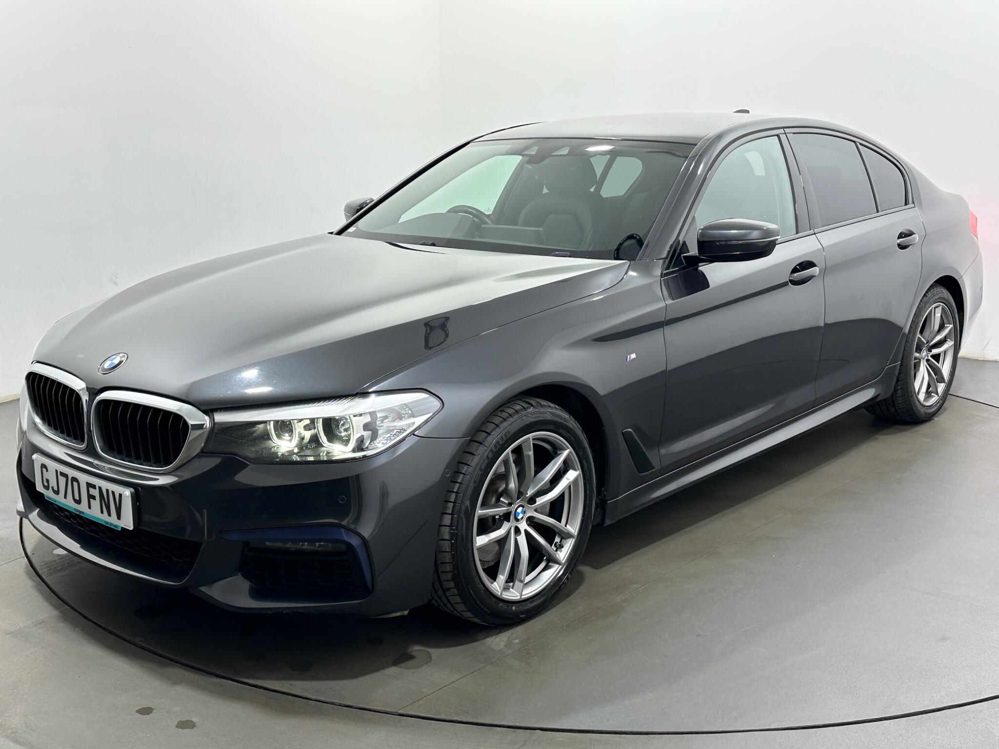 BMW 5 Series view 51