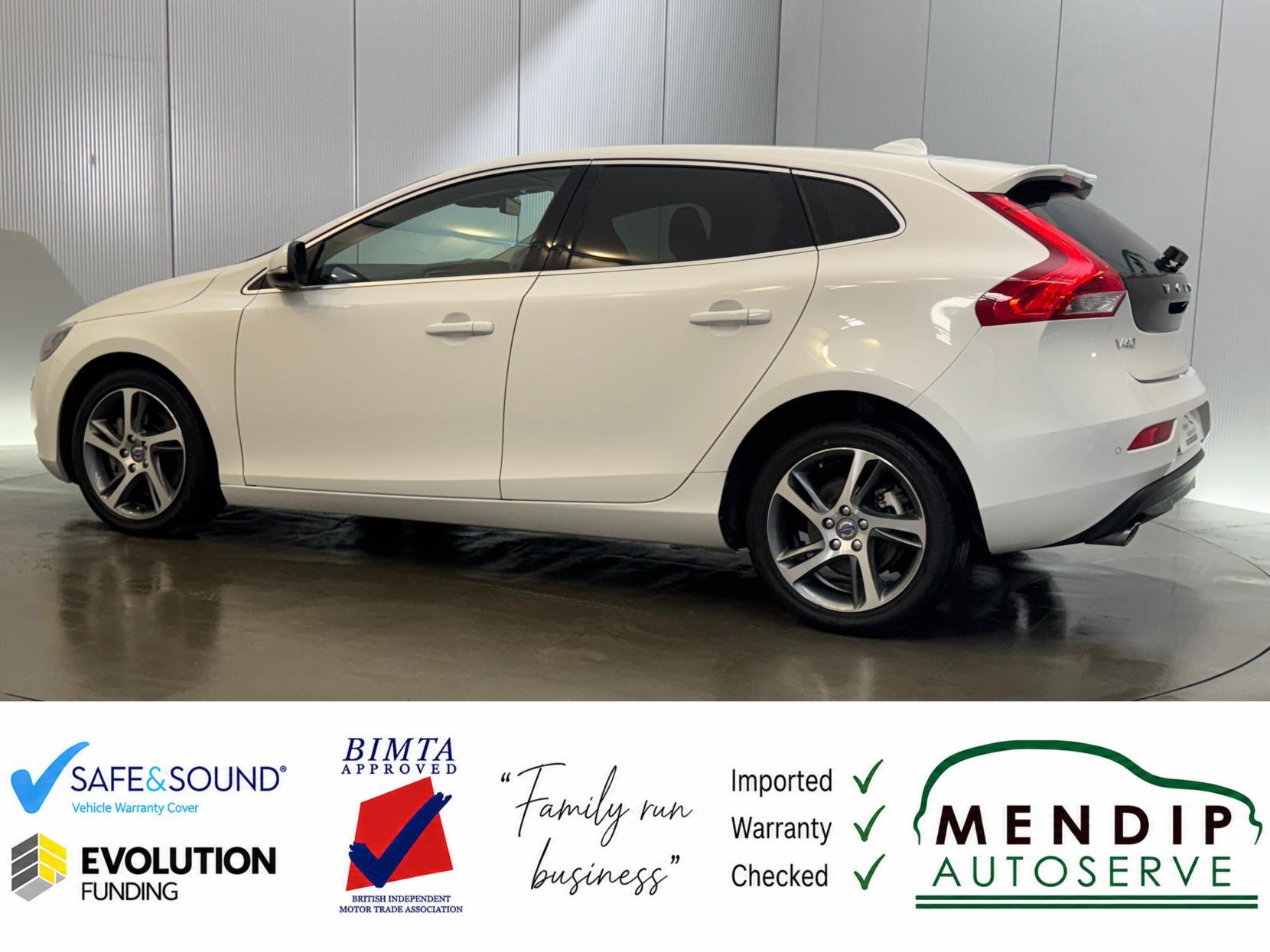 Volvo V40 view 12