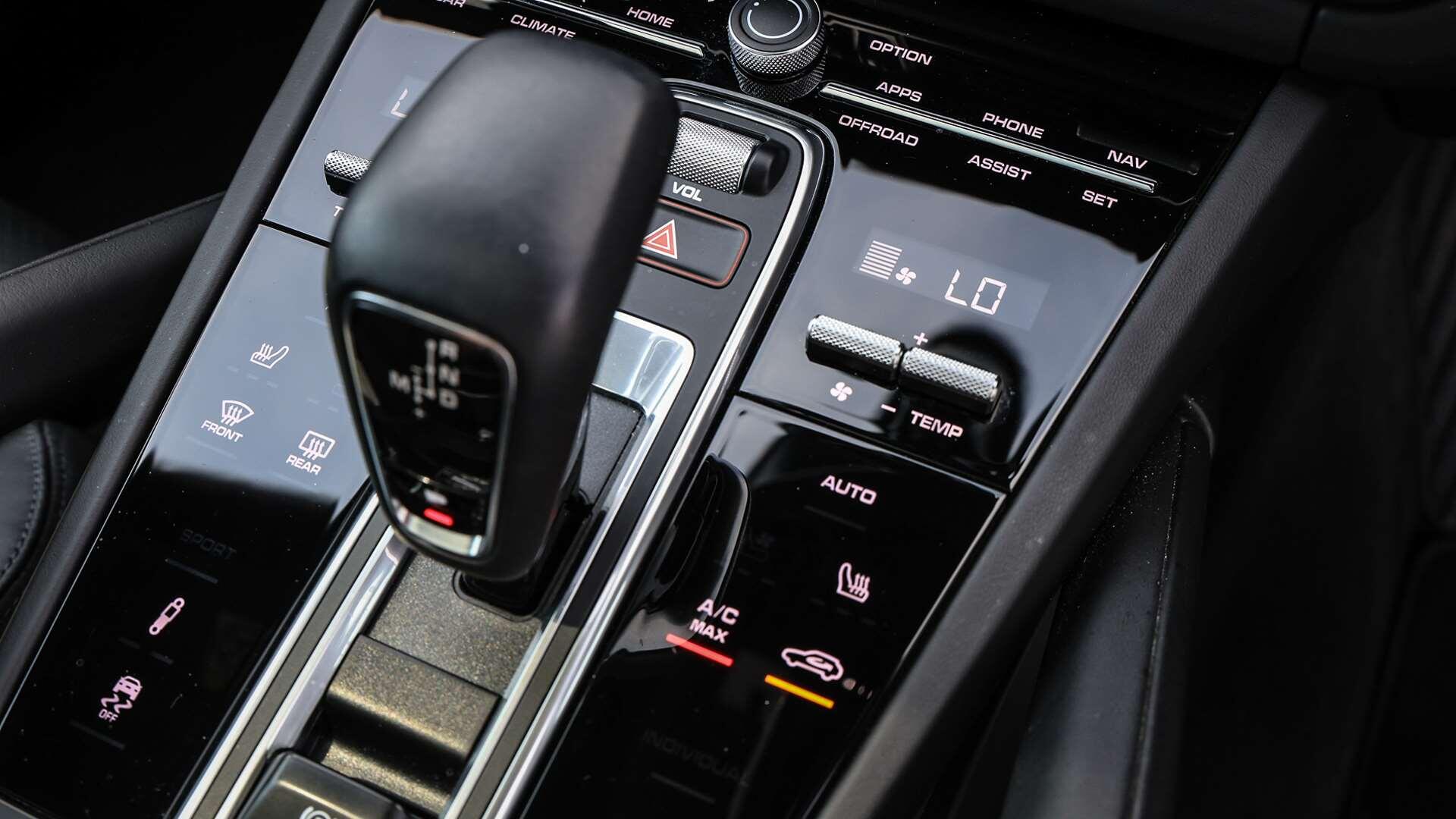 Porsche Cayenne view 20