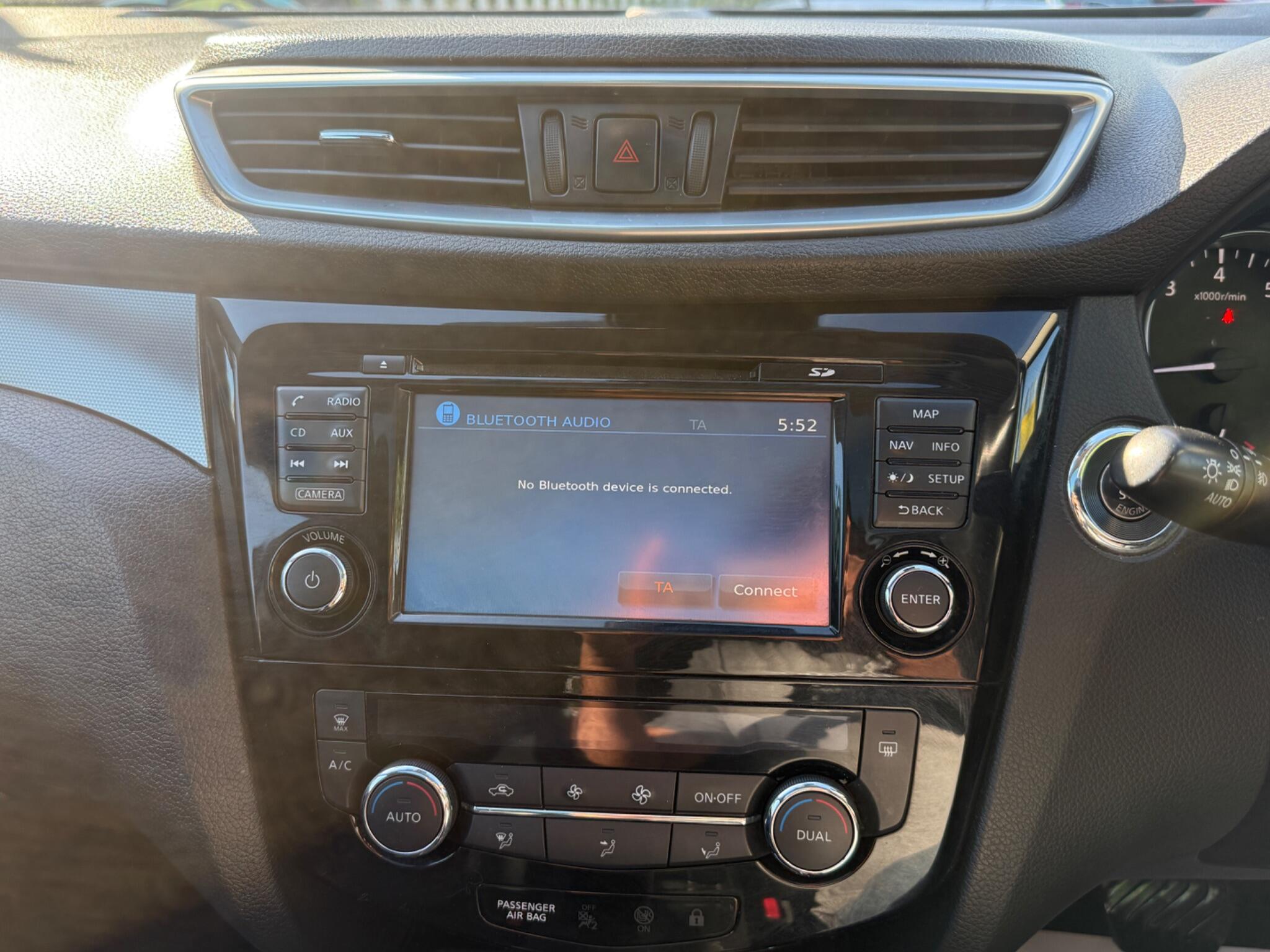 2017 Nissan Qashqai image 44