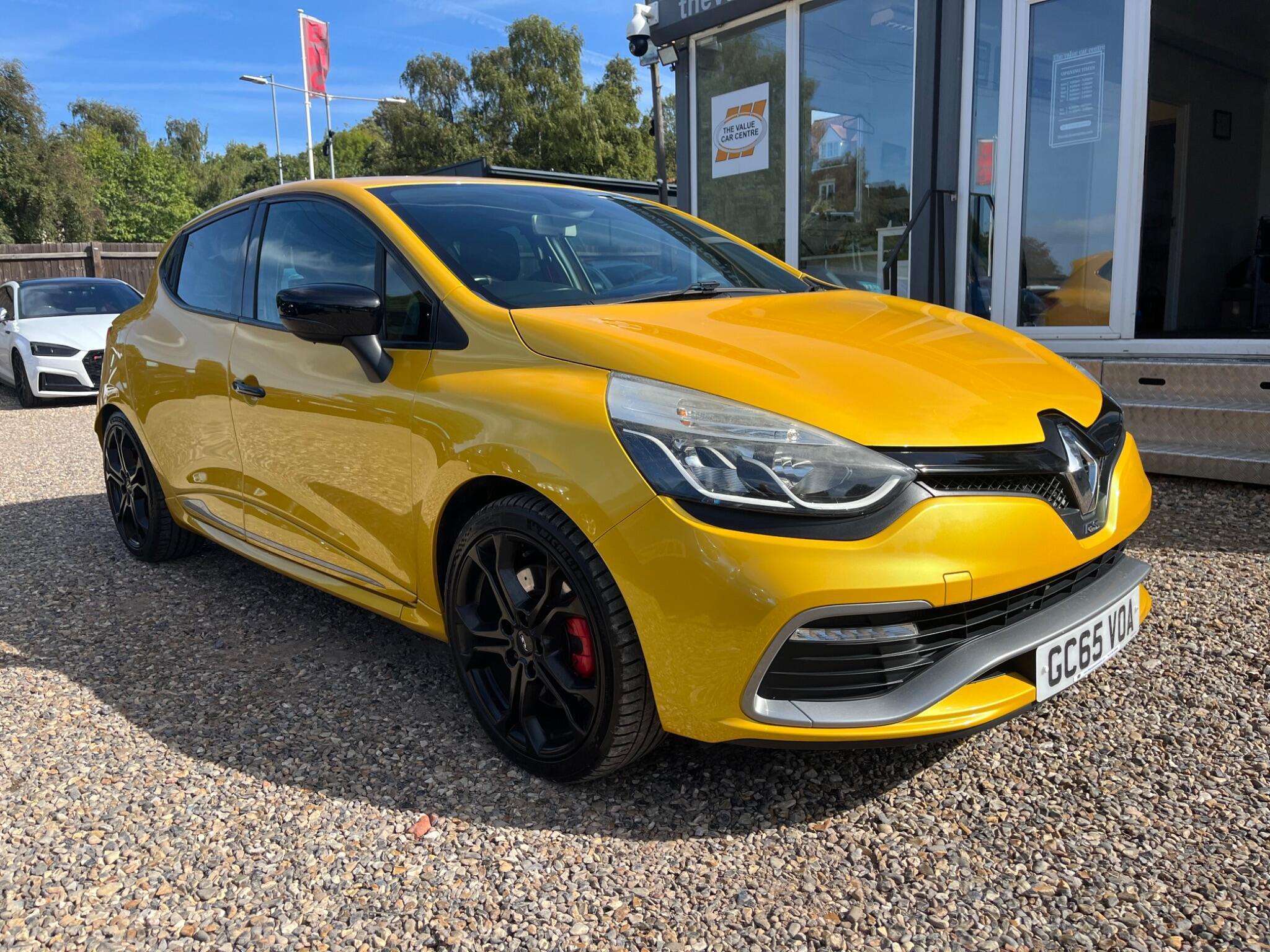2016 Renault Clio in Yellow for sale
