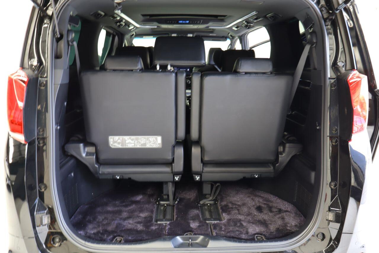 Toyota Alphard view 33