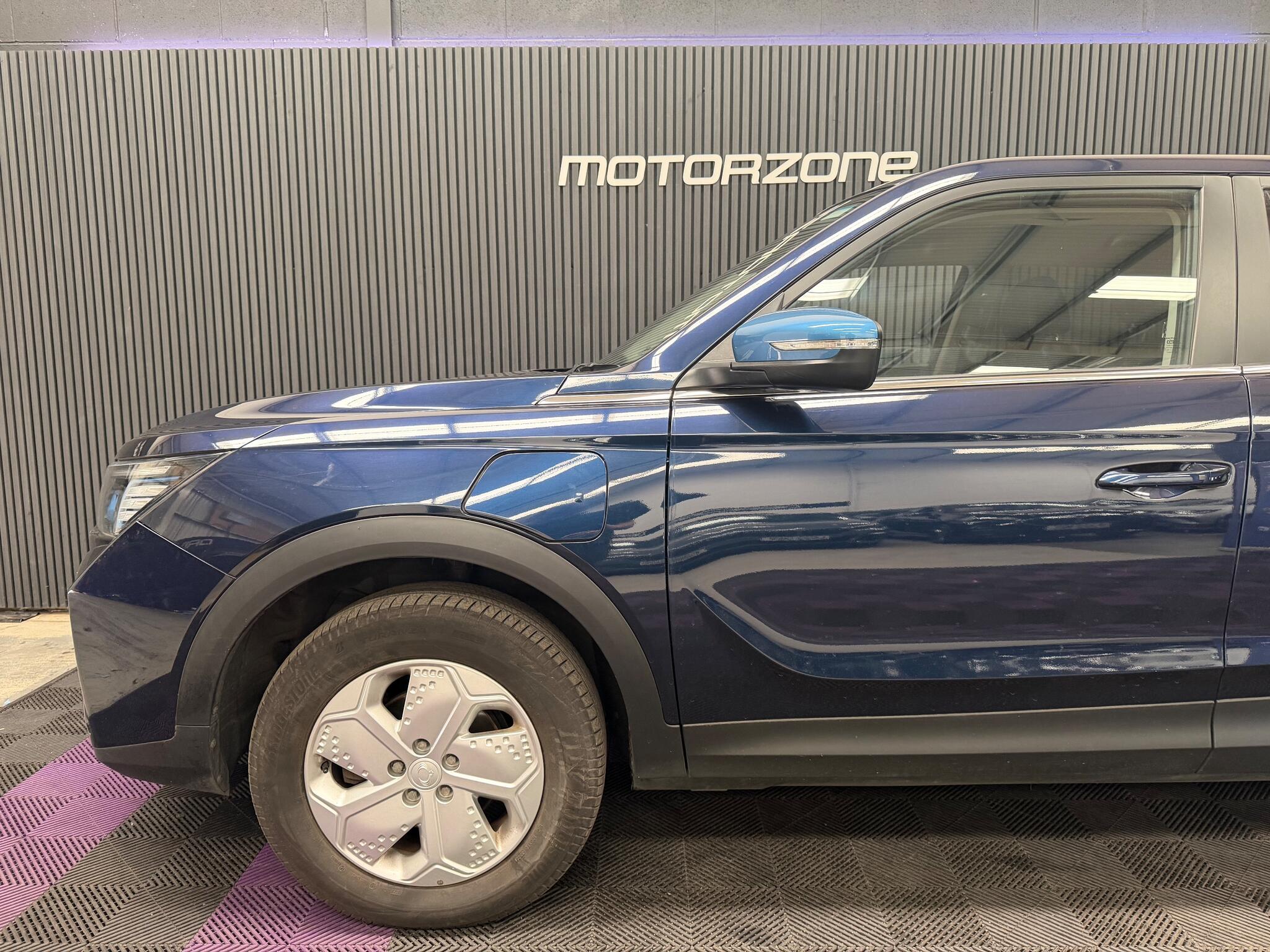 KGM Korando E-Motion view 21