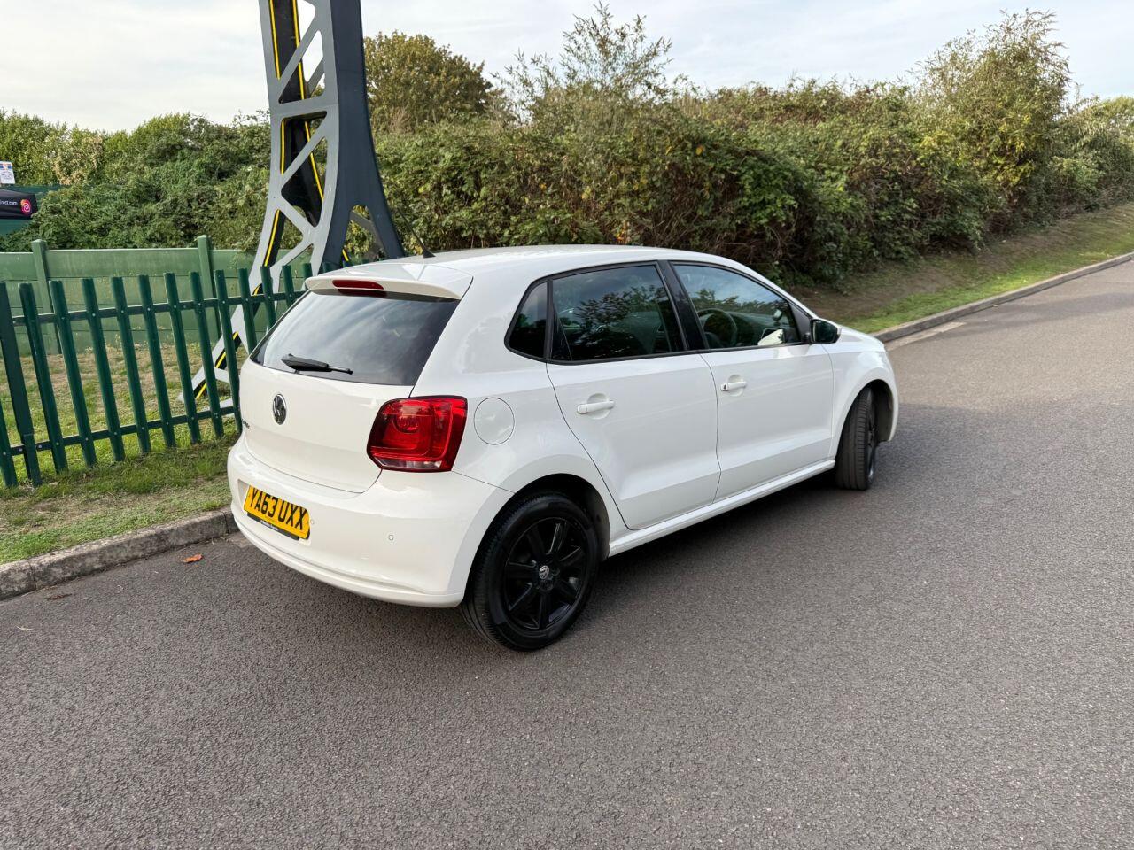 Volkswagen Polo view 10