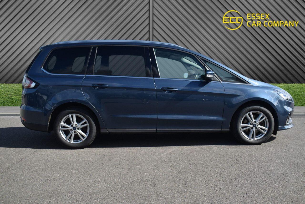 Ford Galaxy view 10