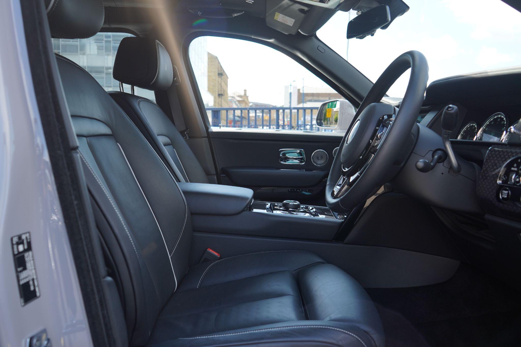 Rolls-Royce Cullinan view 20