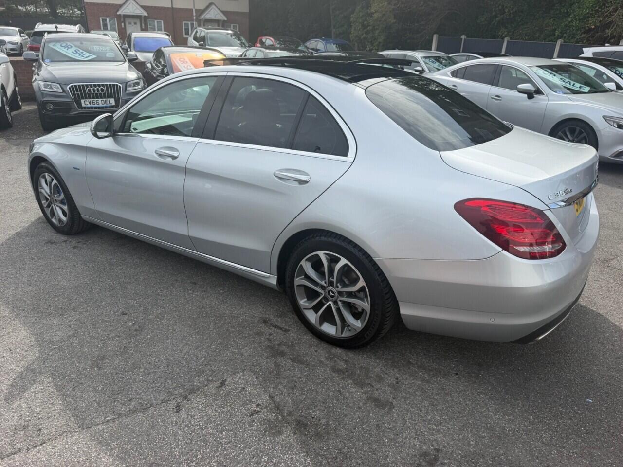 Mercedes-Benz C-Class view 14