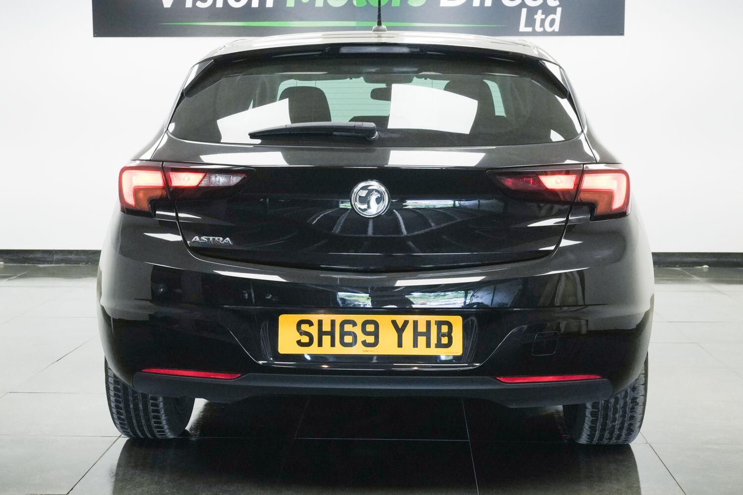 Vauxhall Astra view 3