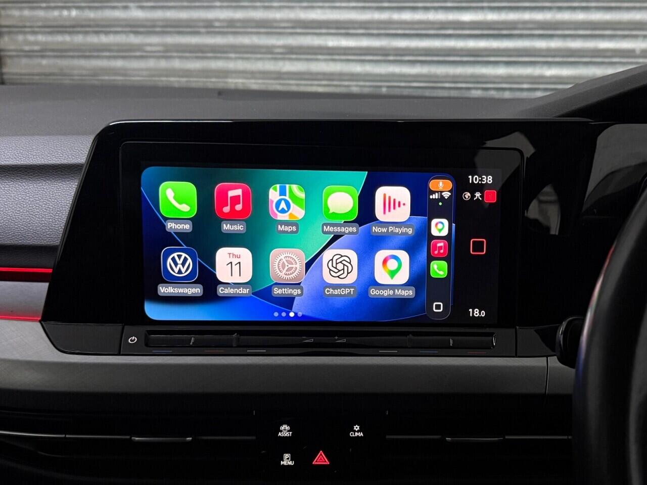 Volkswagen Golf view 4