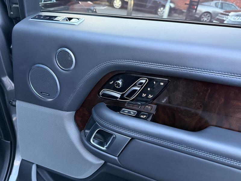 Land Rover Range Rover view 54