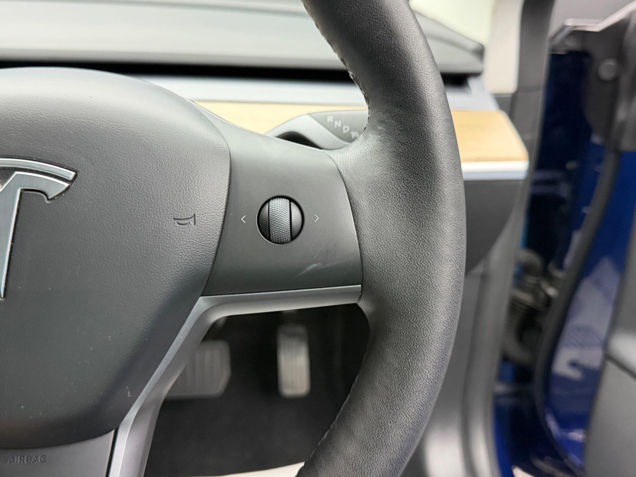 Tesla Model 3 view 21
