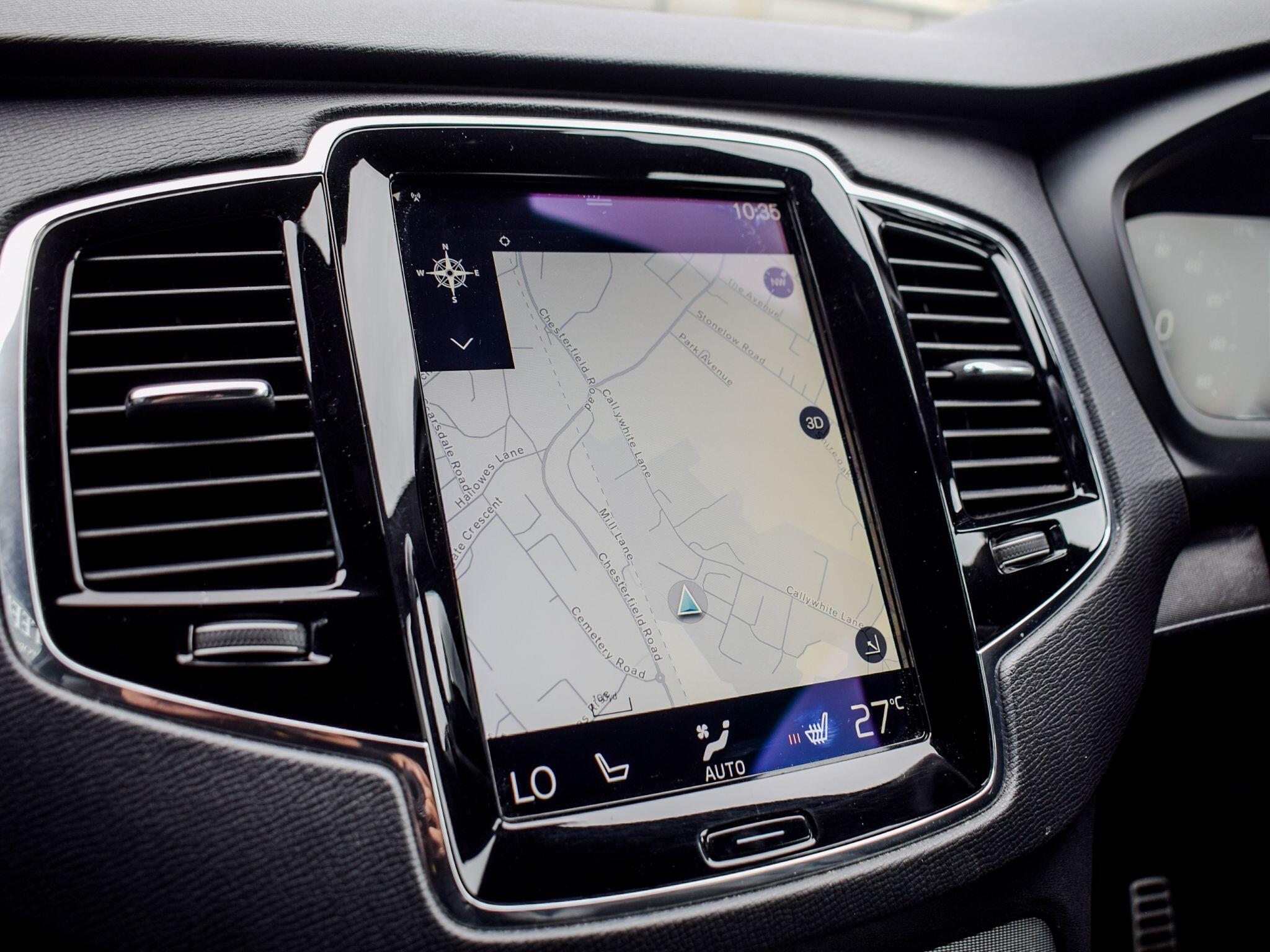 Volvo XC90 view 15