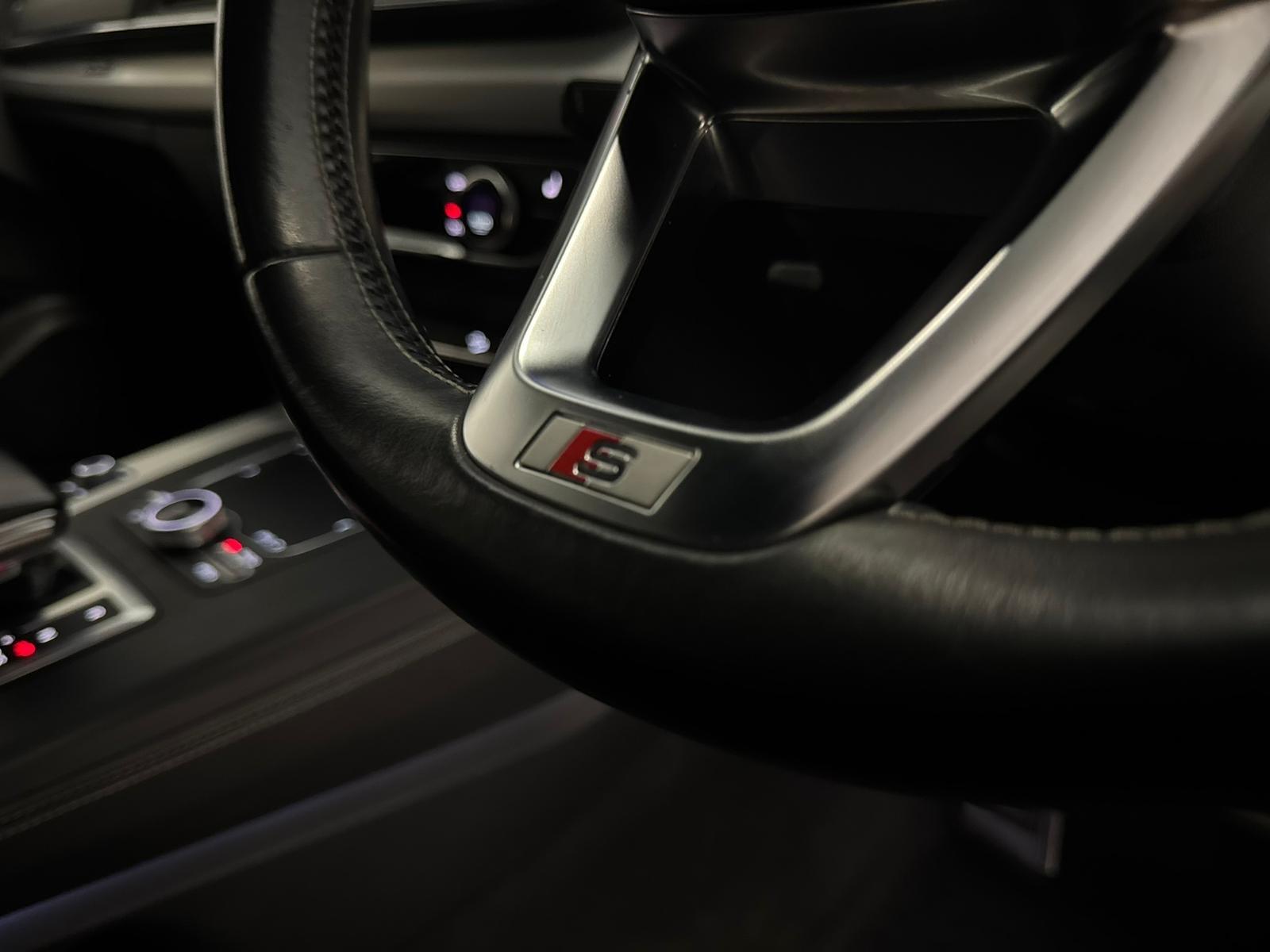 Audi SQ5 view 23