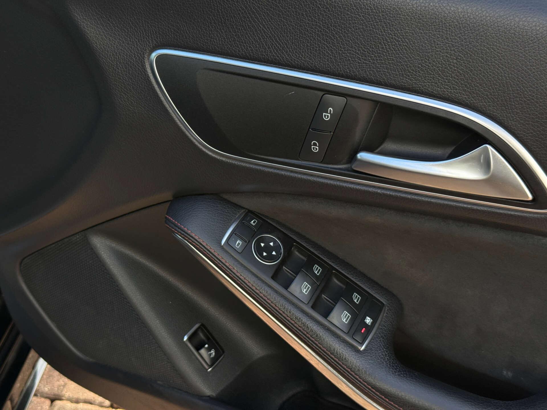 Mercedes-Benz Cla view 16