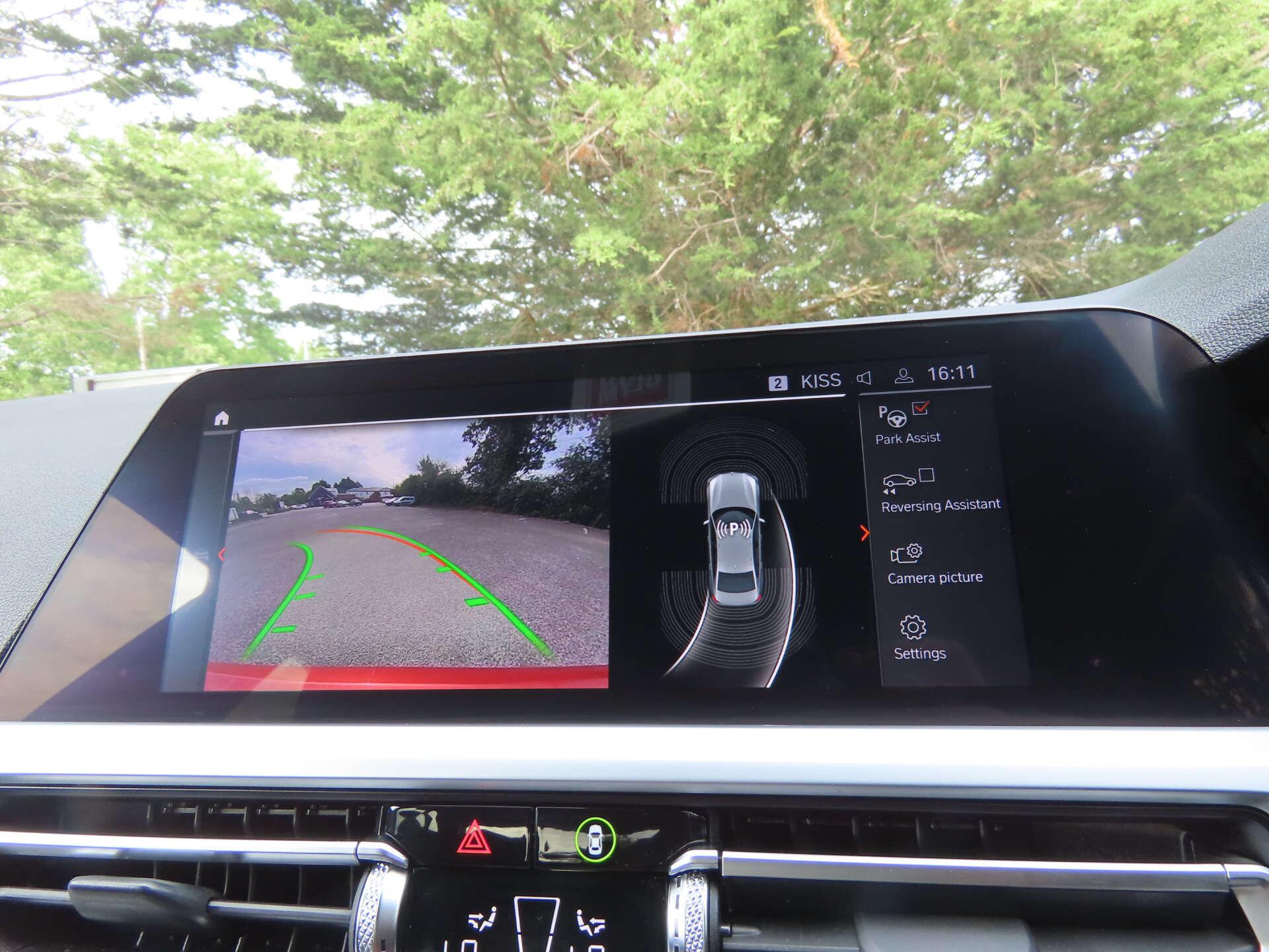 BMW 3 Series view 13