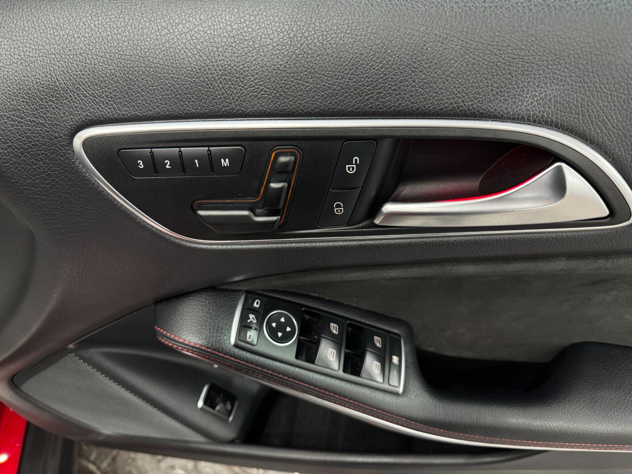 Mercedes-Benz GLA view 29