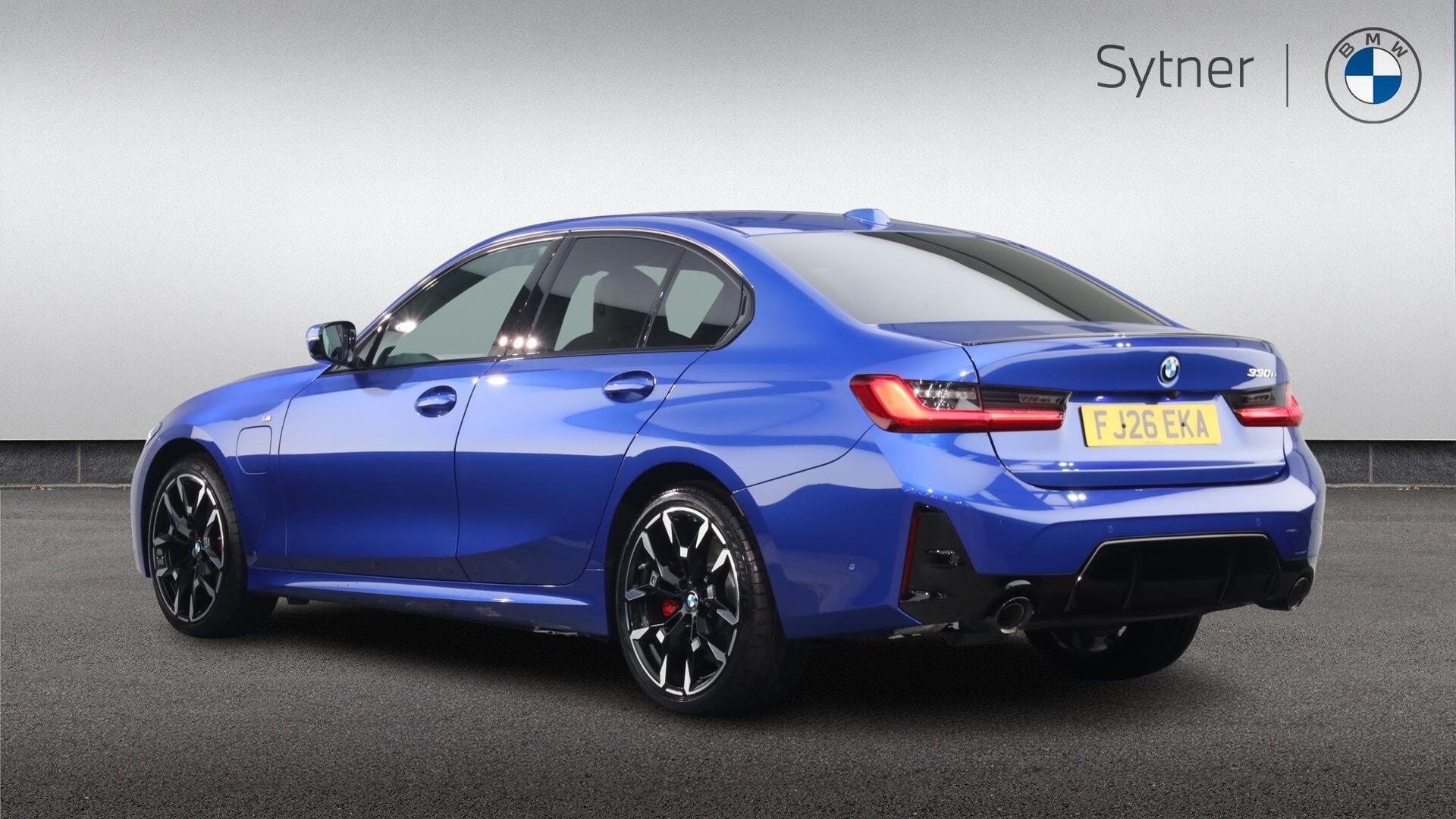 BMW 3 Series view 2