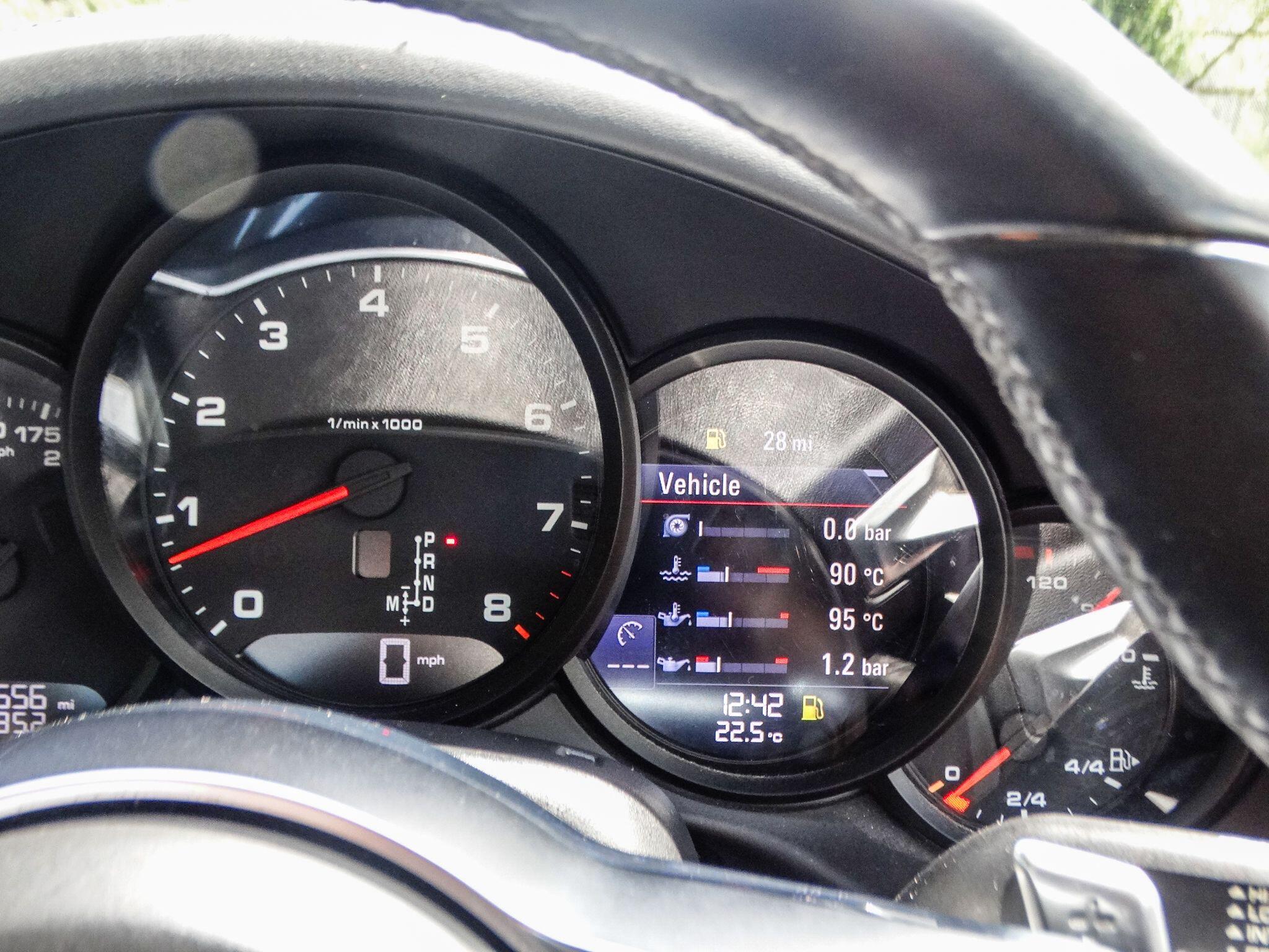 Porsche 911 view 23