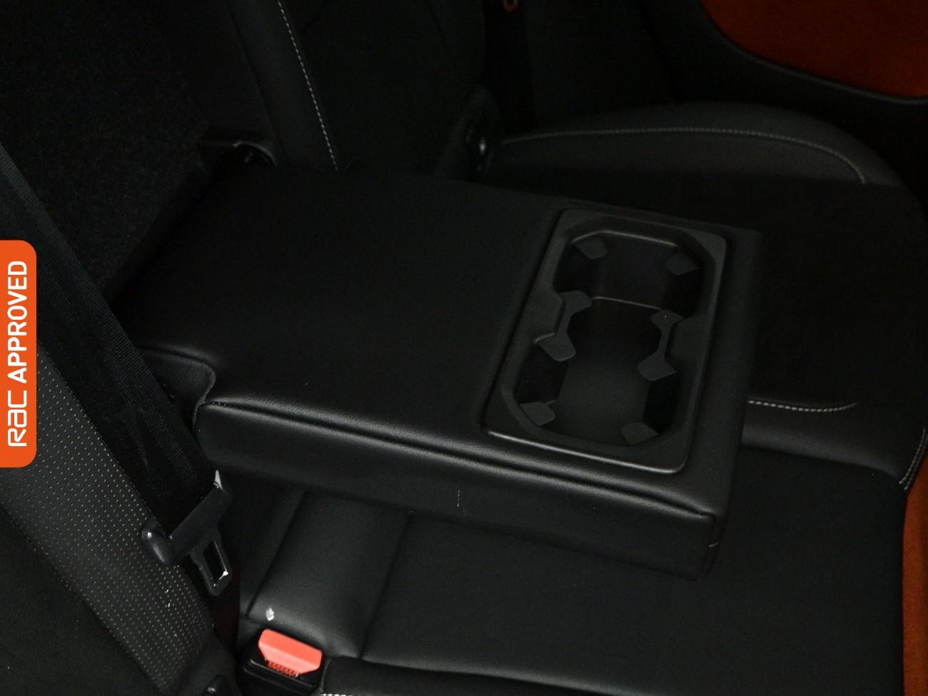 Volvo XC40 view 25