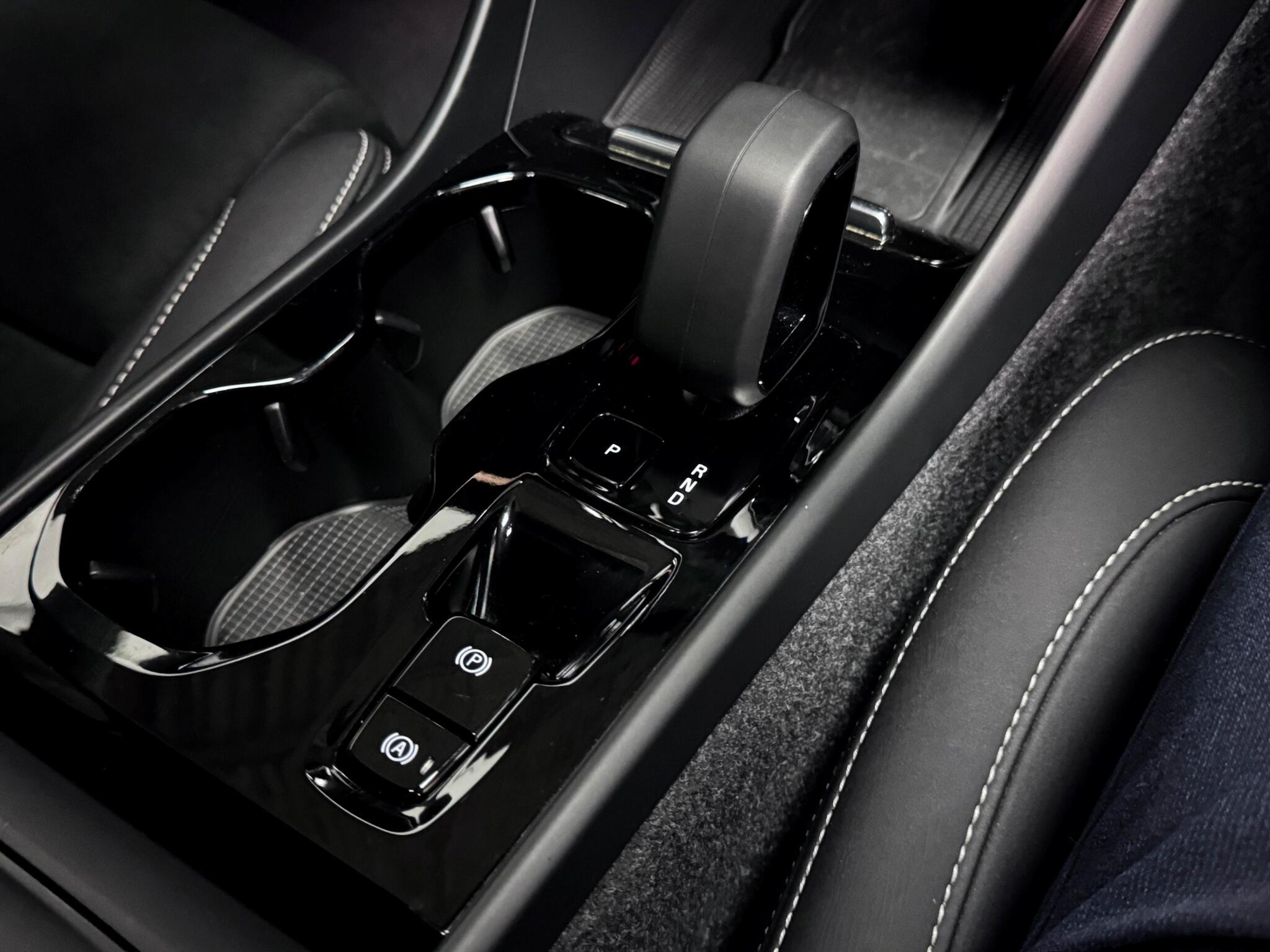 Volvo XC40 view 38