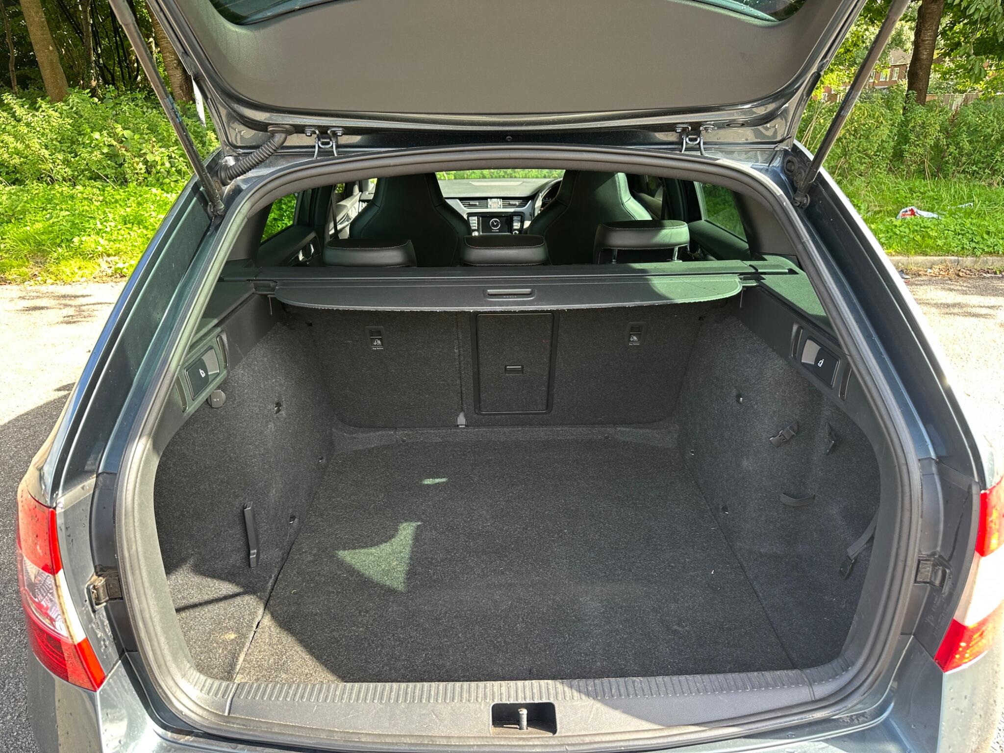 Skoda Octavia view 45