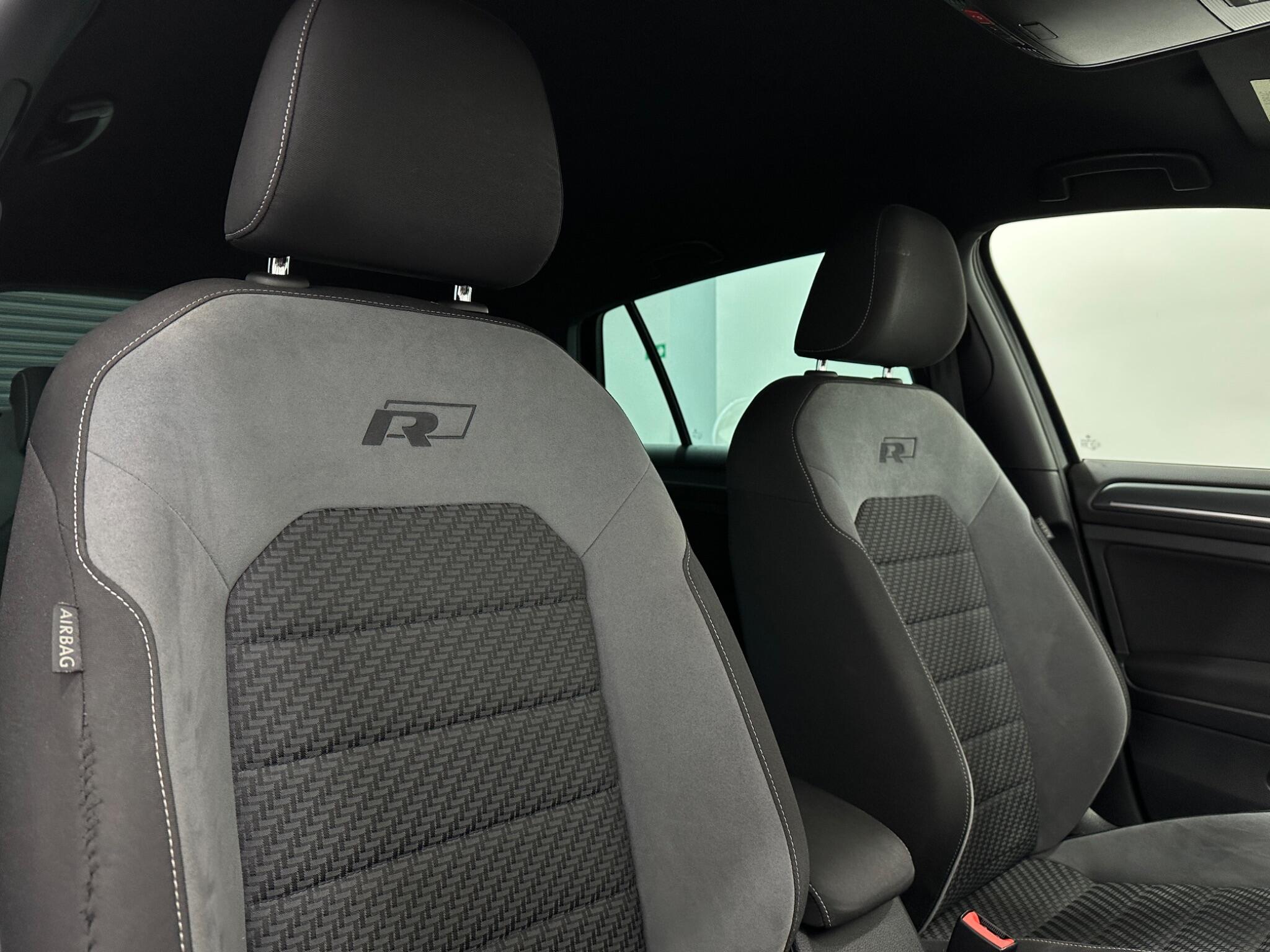 Volkswagen Golf view 34