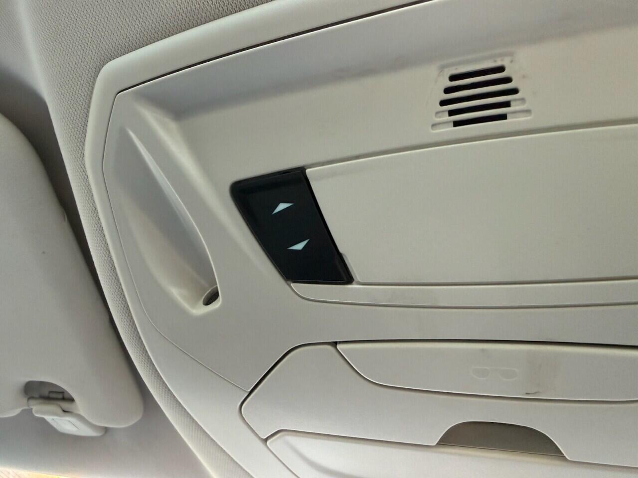 Ford C-Max view 26