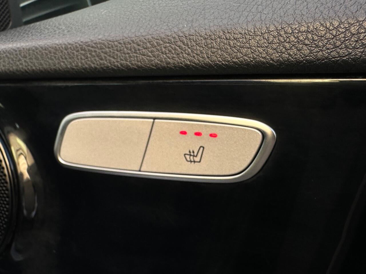 Mercedes-Benz C Class view 16