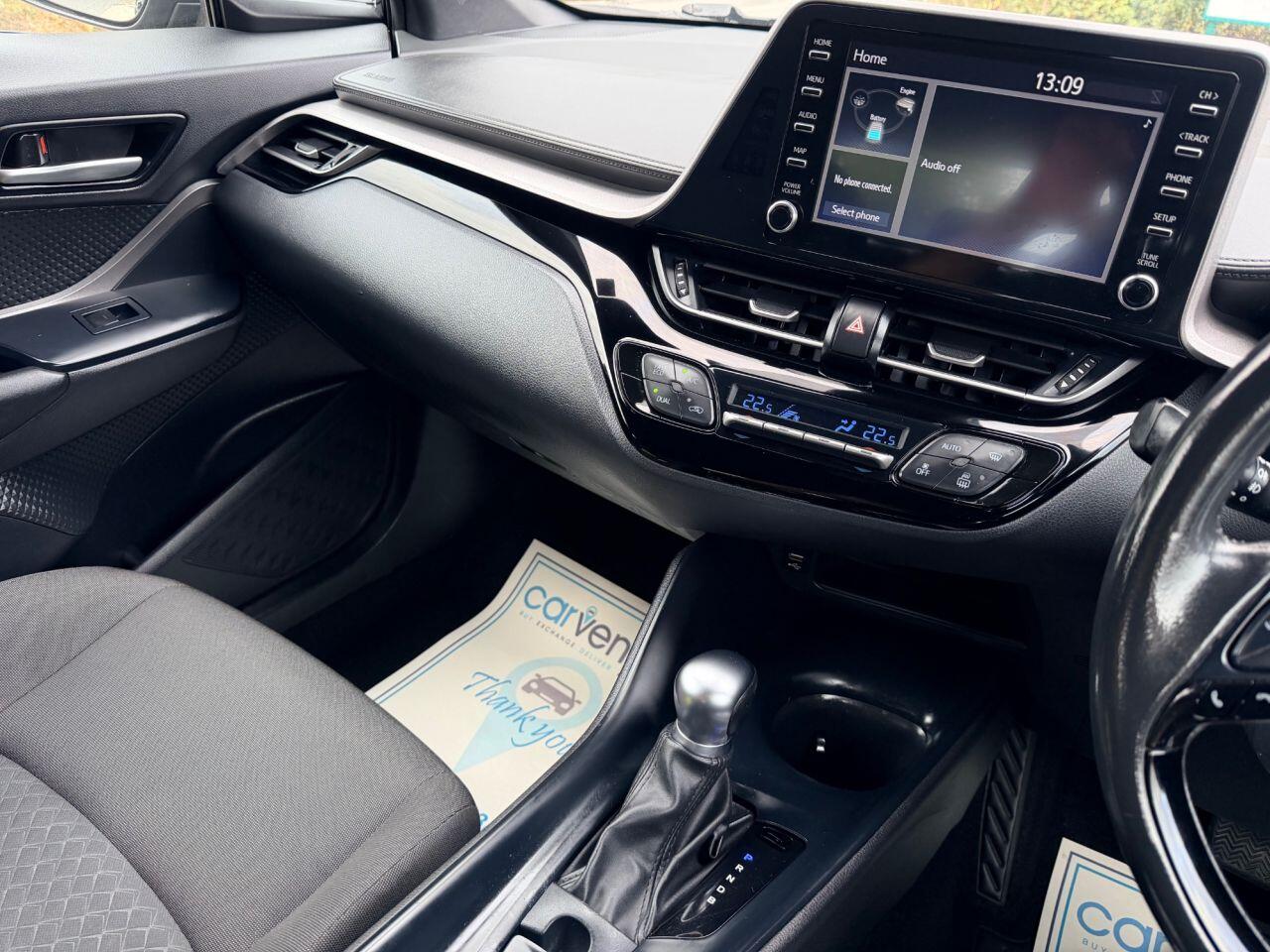 Toyota C-HR view 35