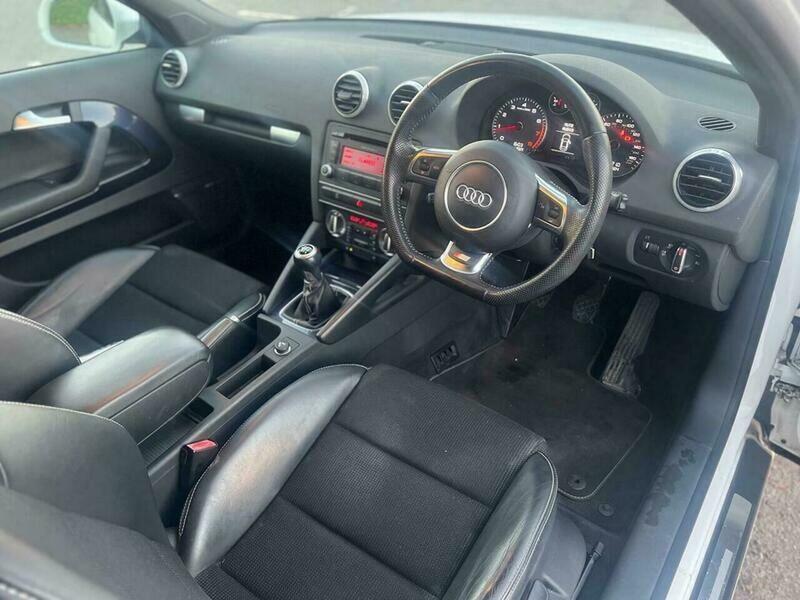 2011 Audi A3 image 12
