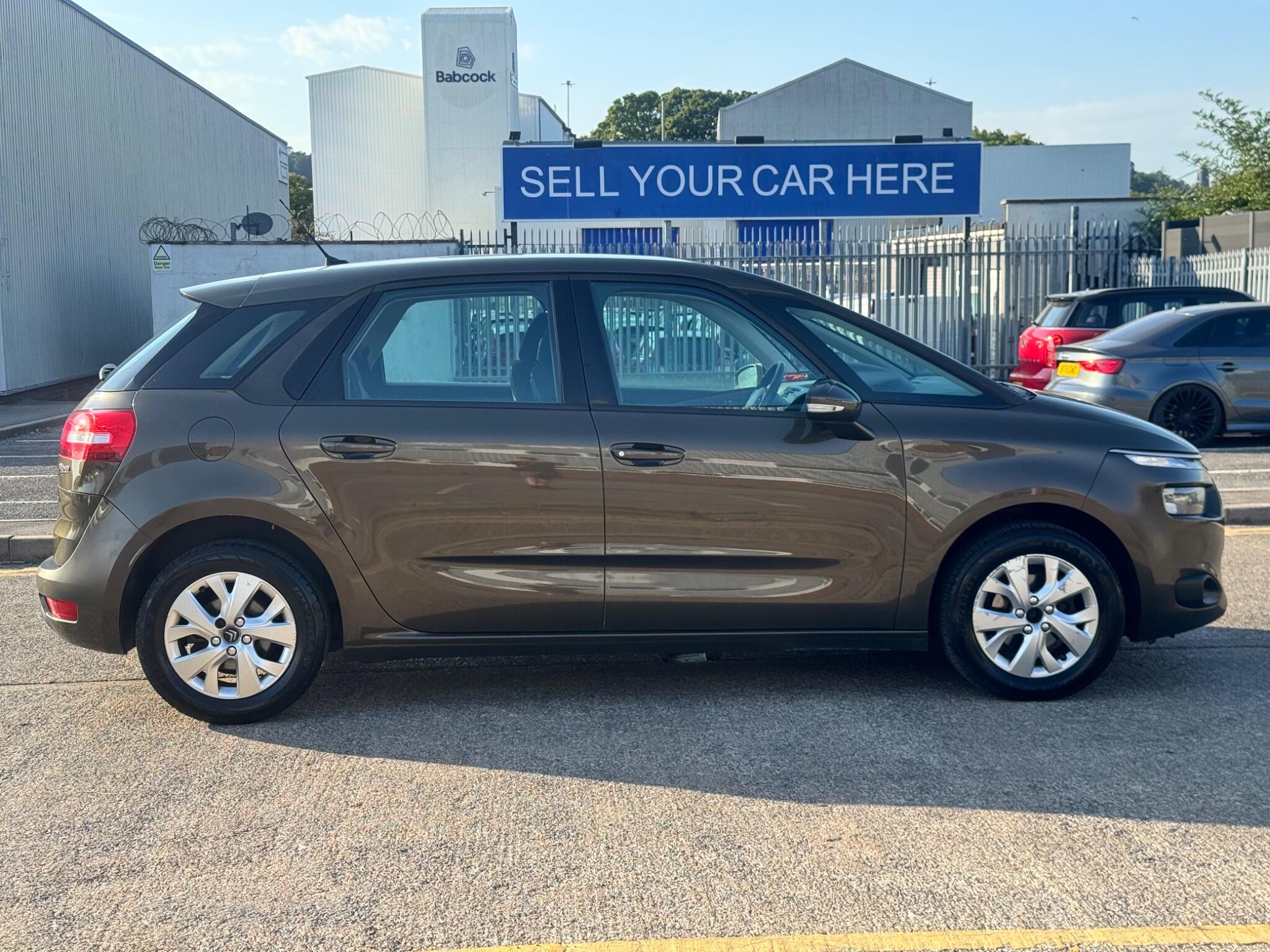 Citroen C4 Picasso view 20