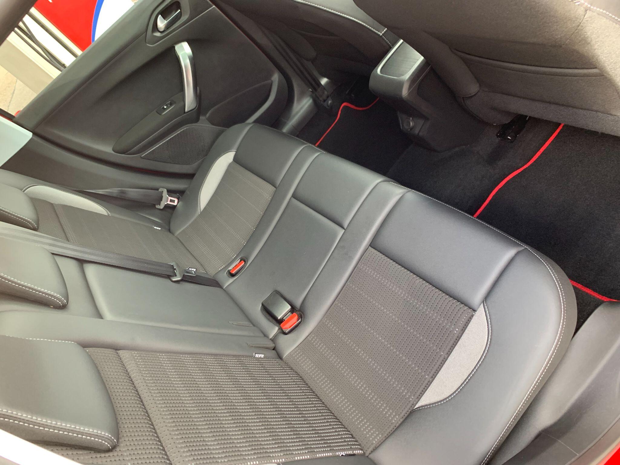 Peugeot 2008 view 18