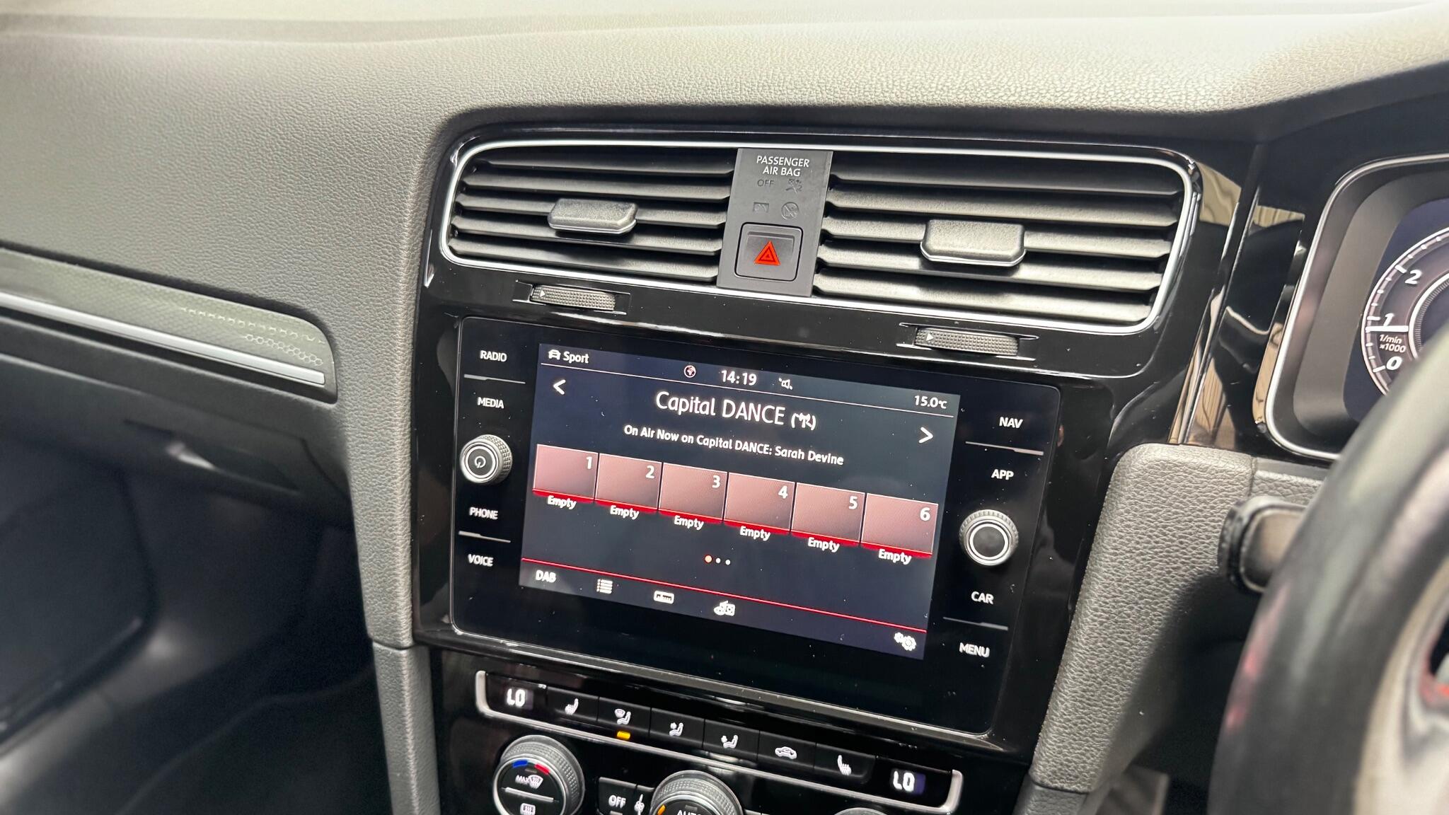 Volkswagen Golf view 44