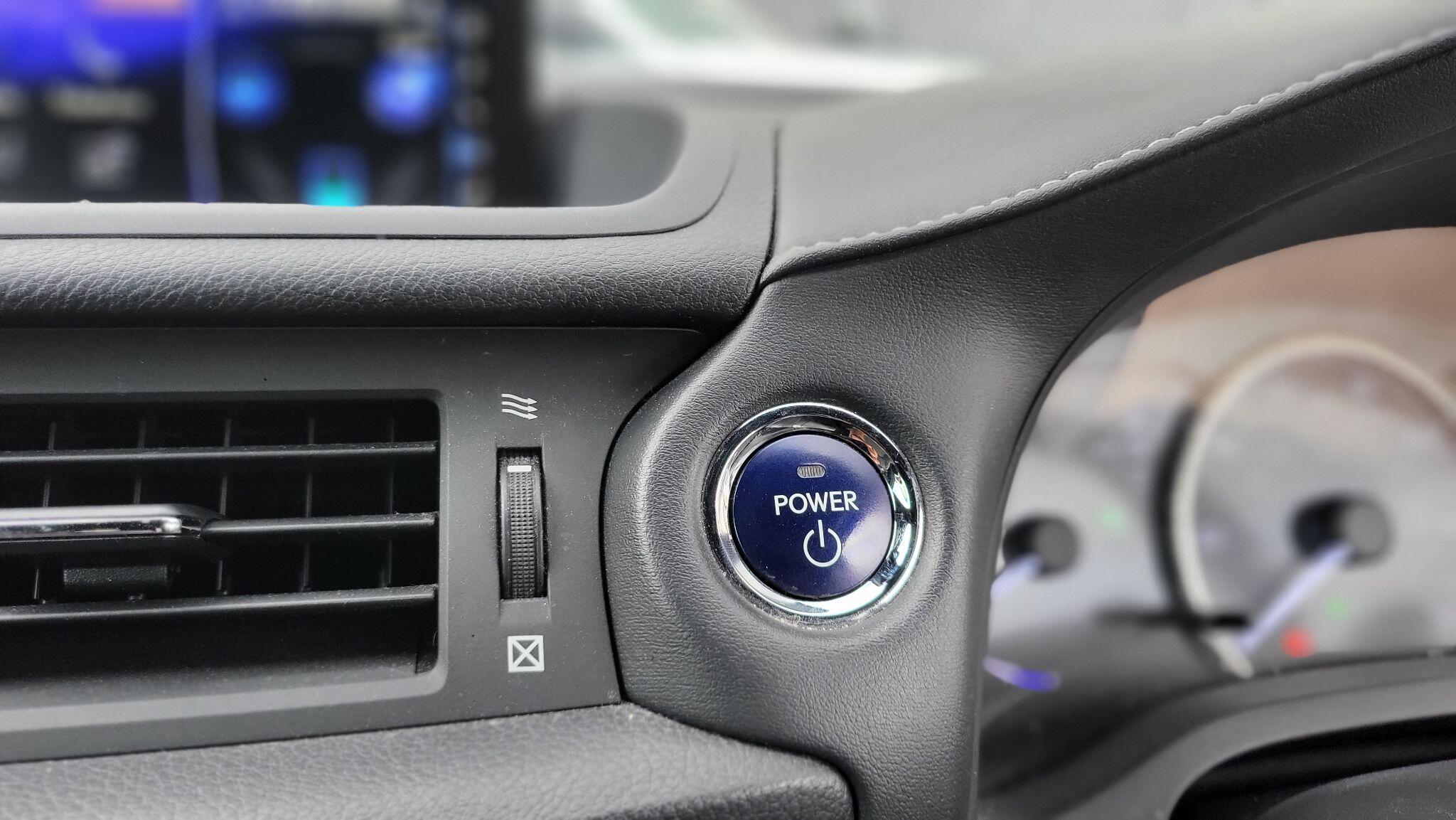 Lexus CT view 20