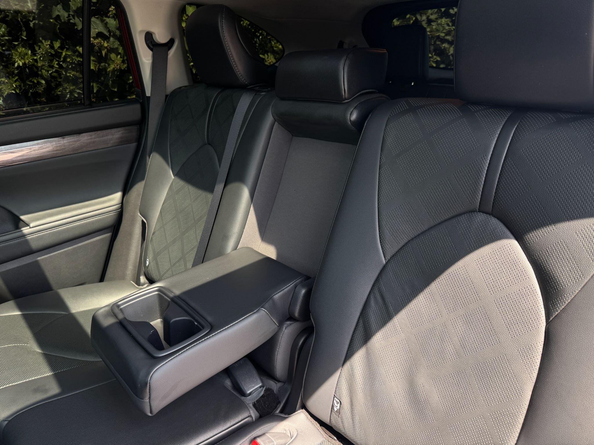 Toyota Highlander view 70