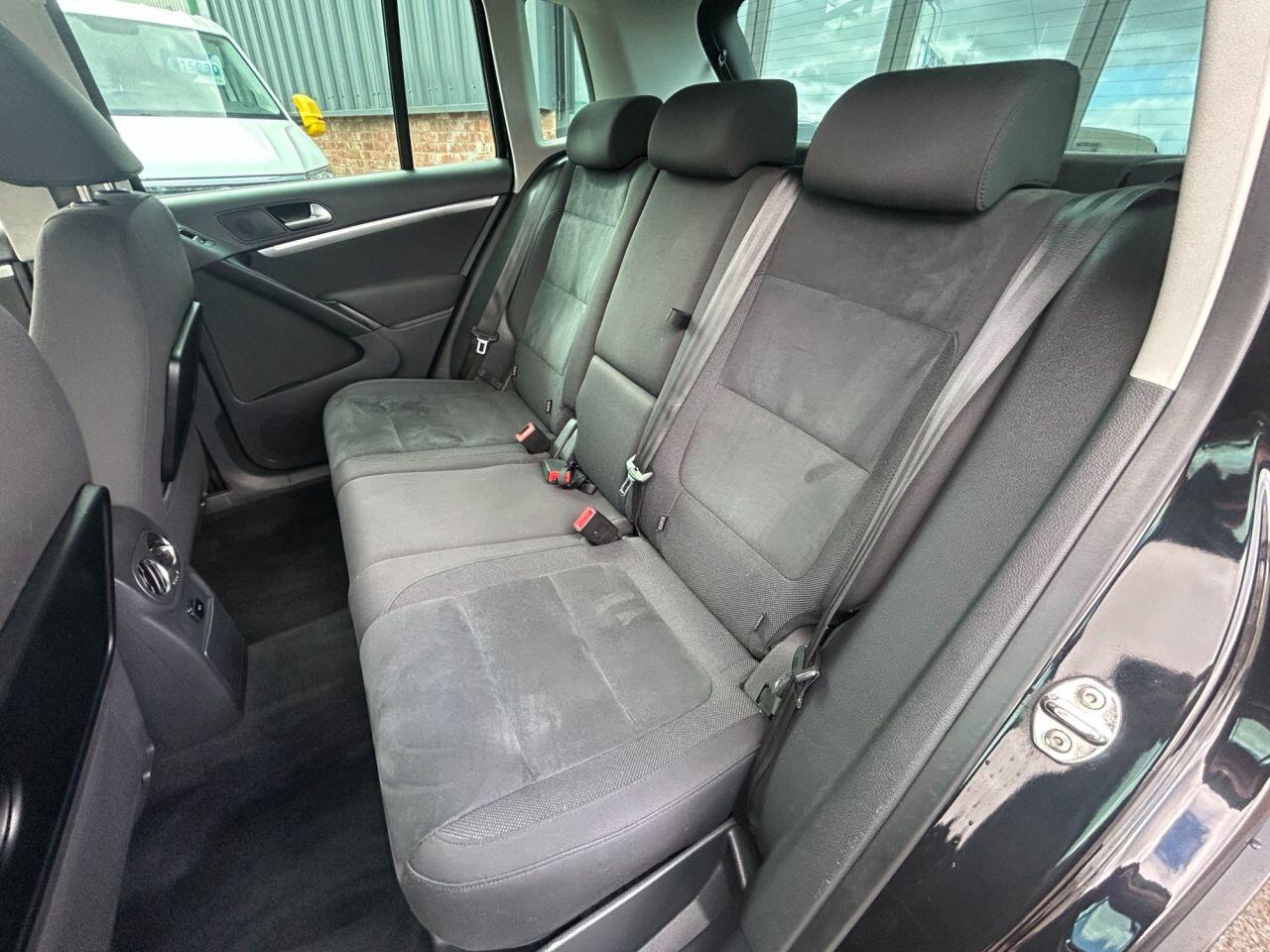 Volkswagen Tiguan view 14