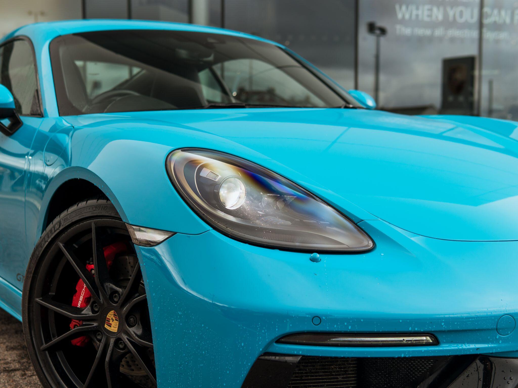 Porsche Cayman view 5